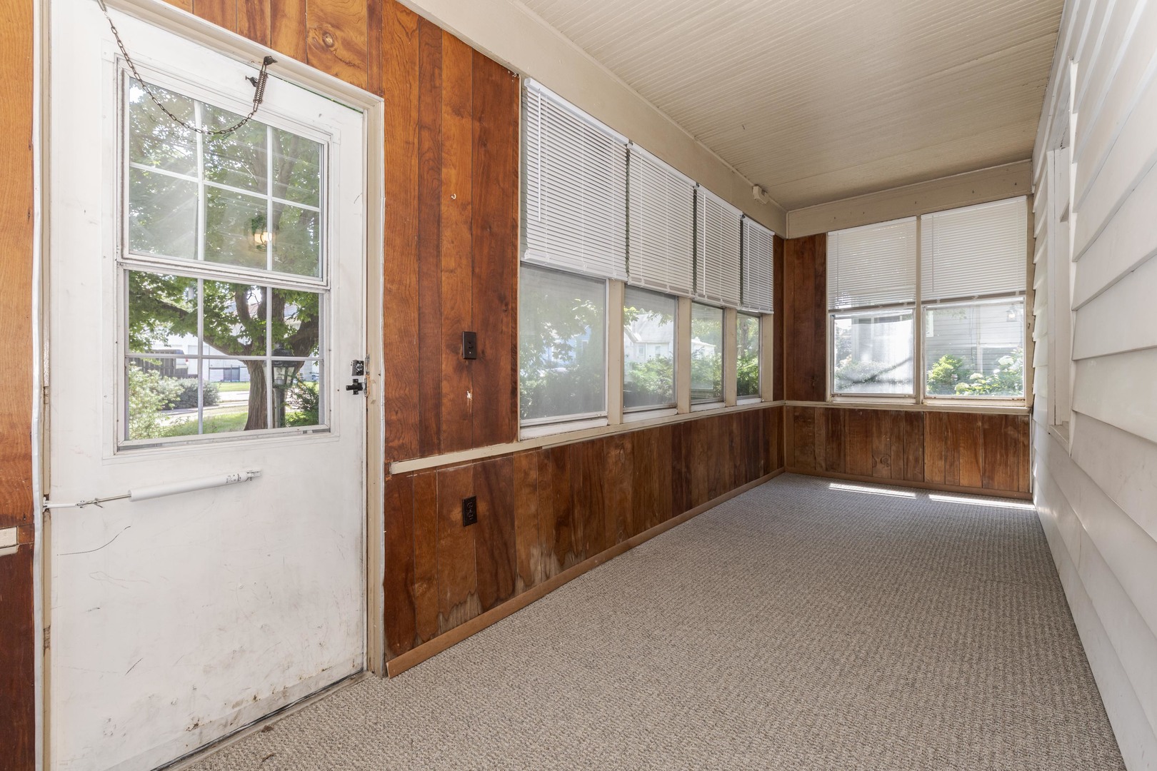 918 N Oak Street Property Photo 4