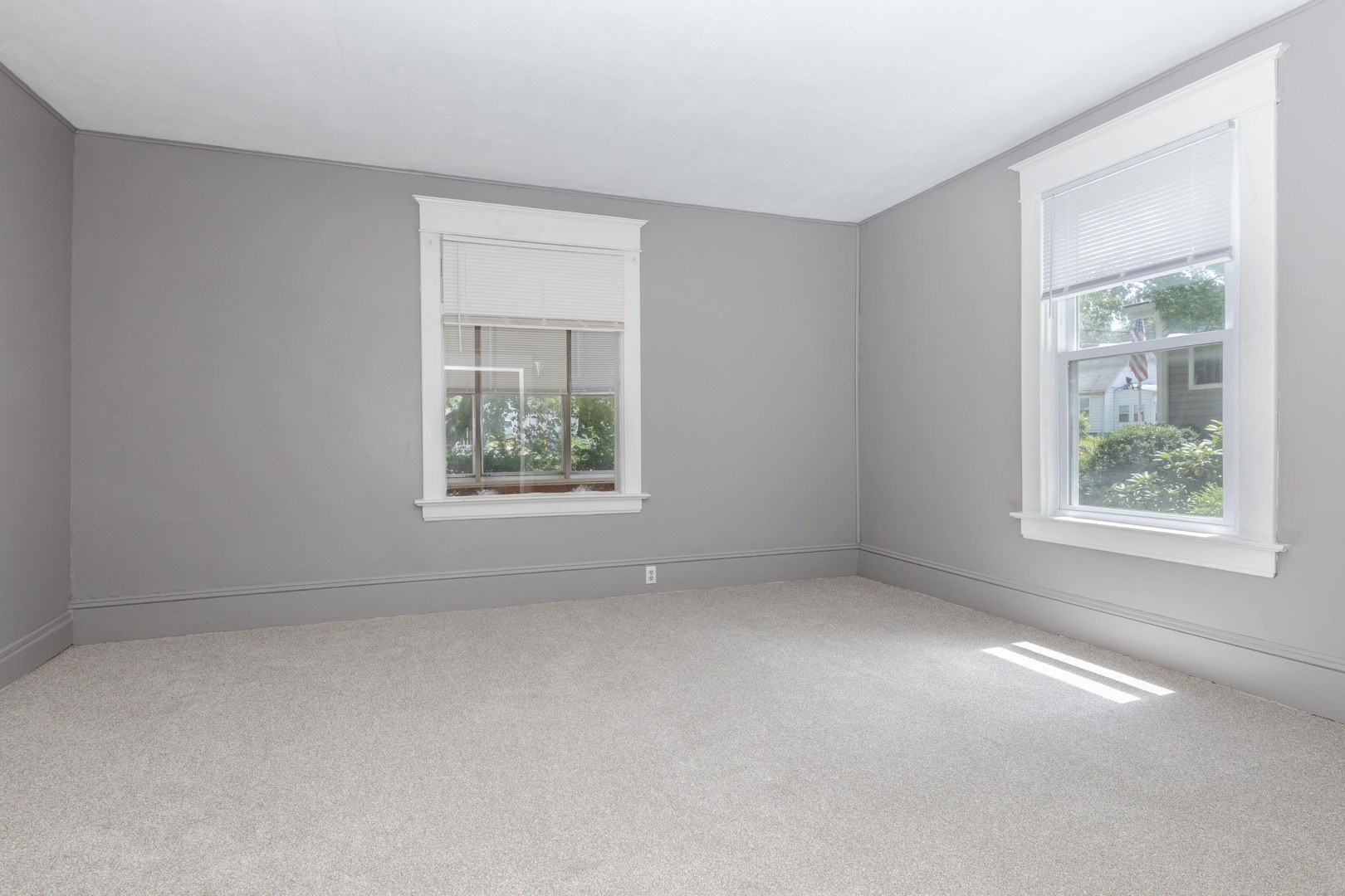 918 N Oak Street Property Photo 8