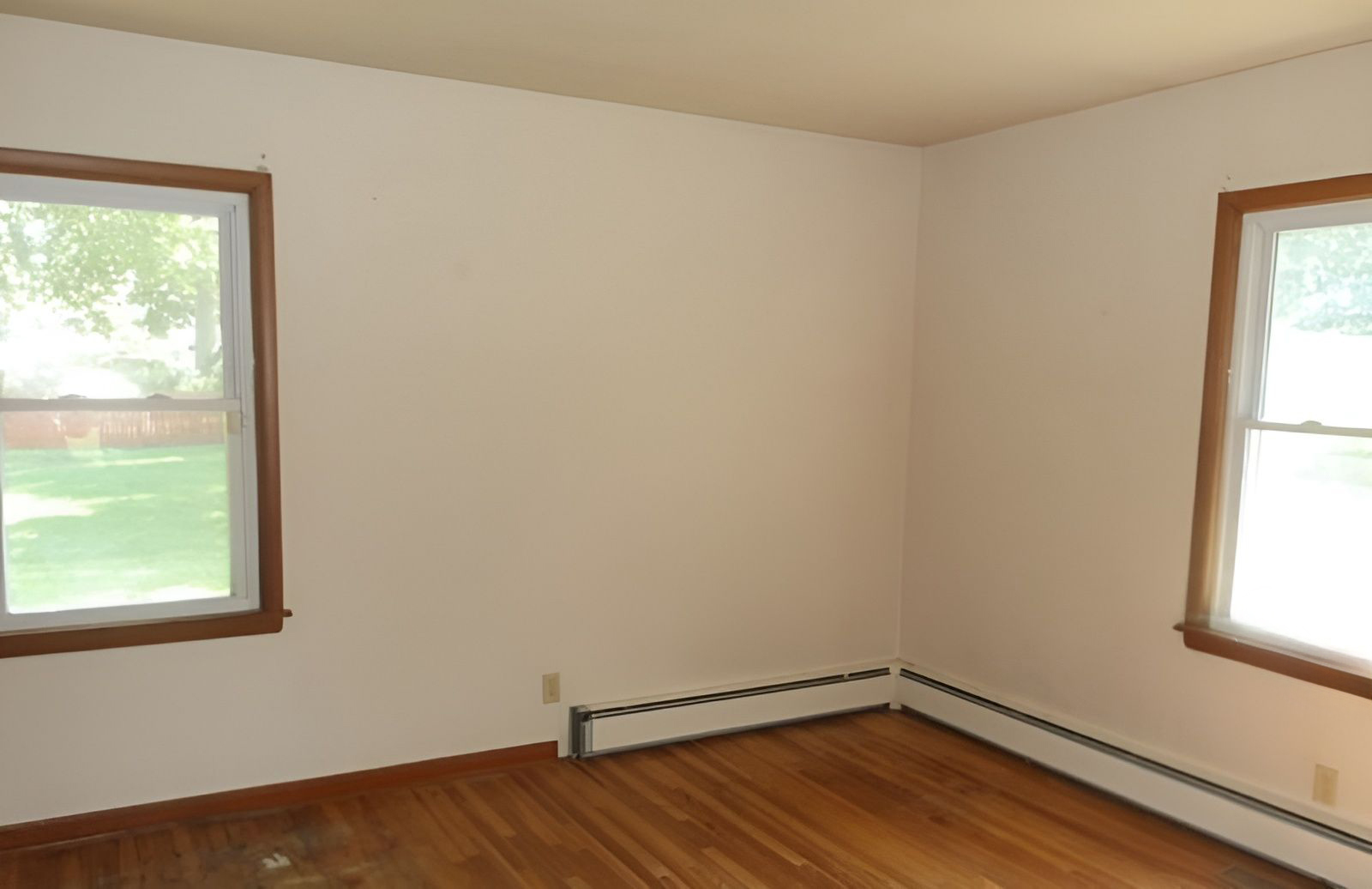 515 E Washington Street Property Photo 9