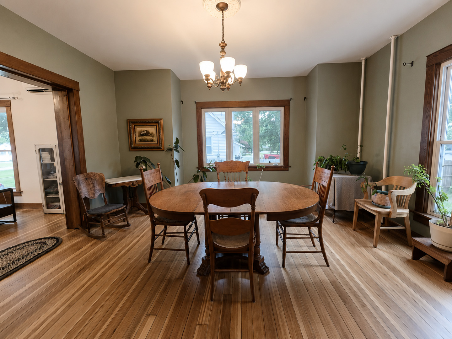 308 E Washington Street Property Photo 10