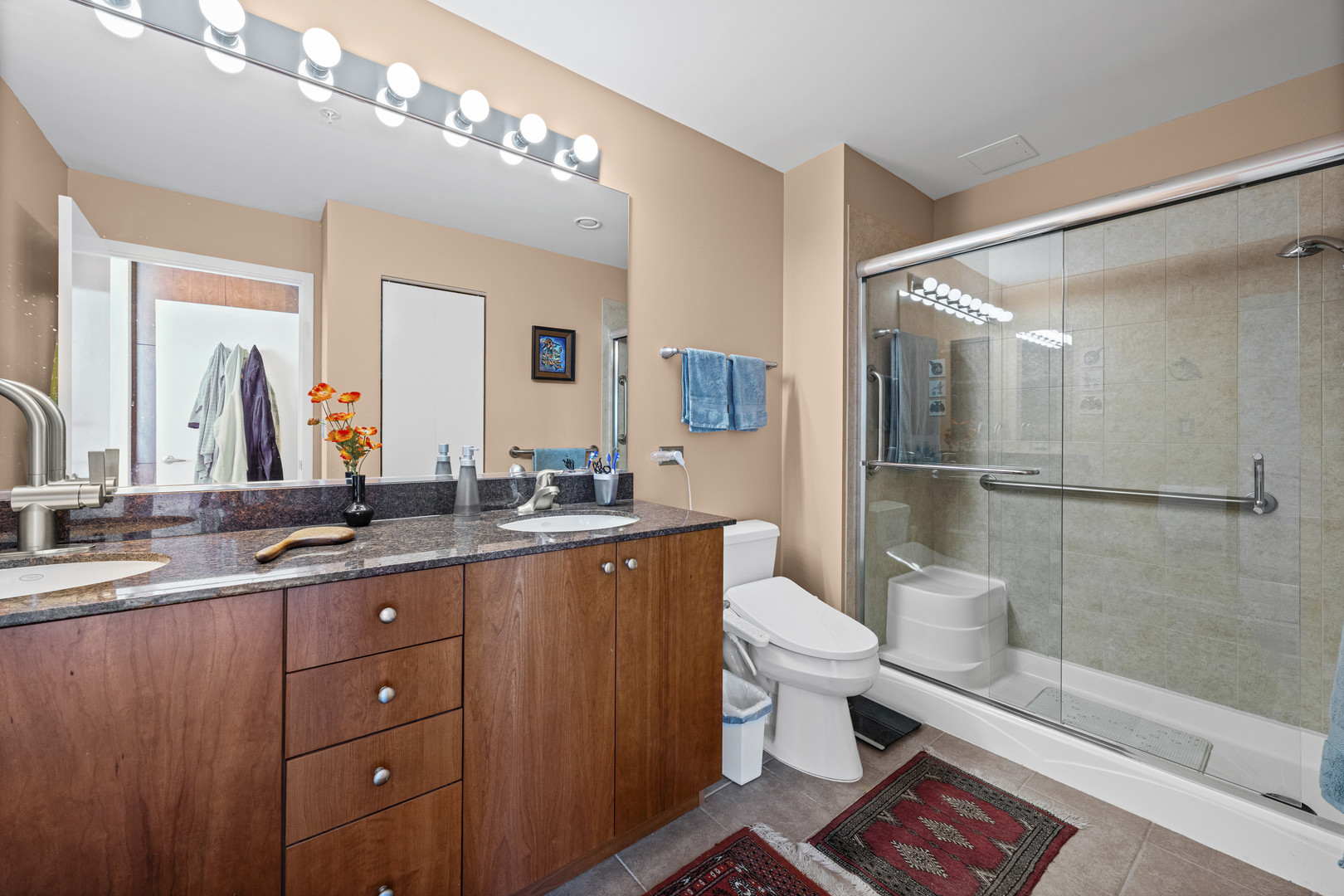 807 Davis Street 2212 Property Photo 11