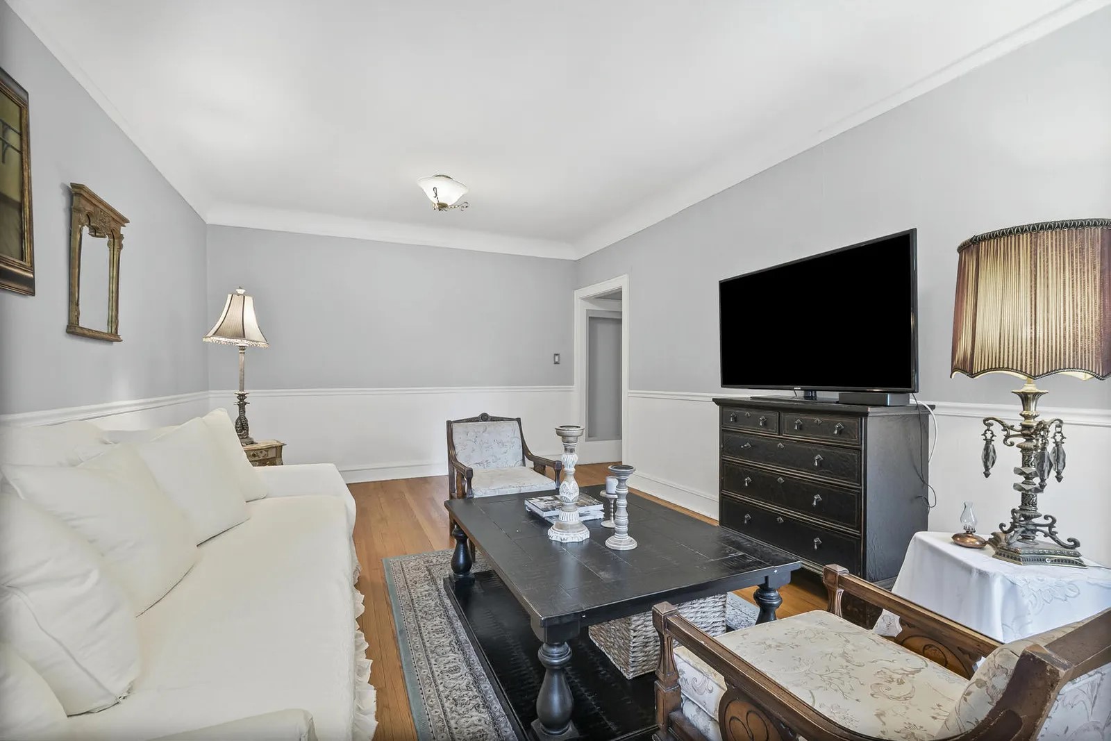 906 Oakton Street 2 Property Photo 9