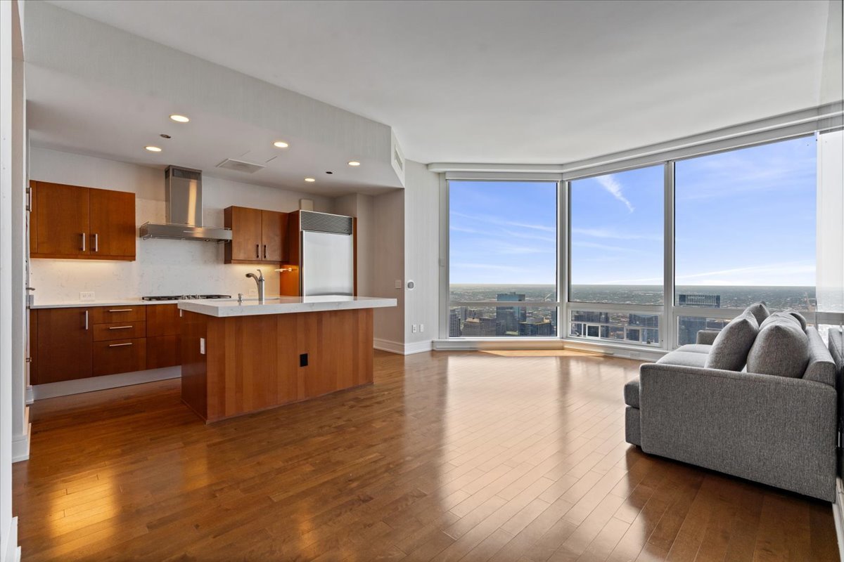 401 N Wabash Avenue 73g Property Photo 9