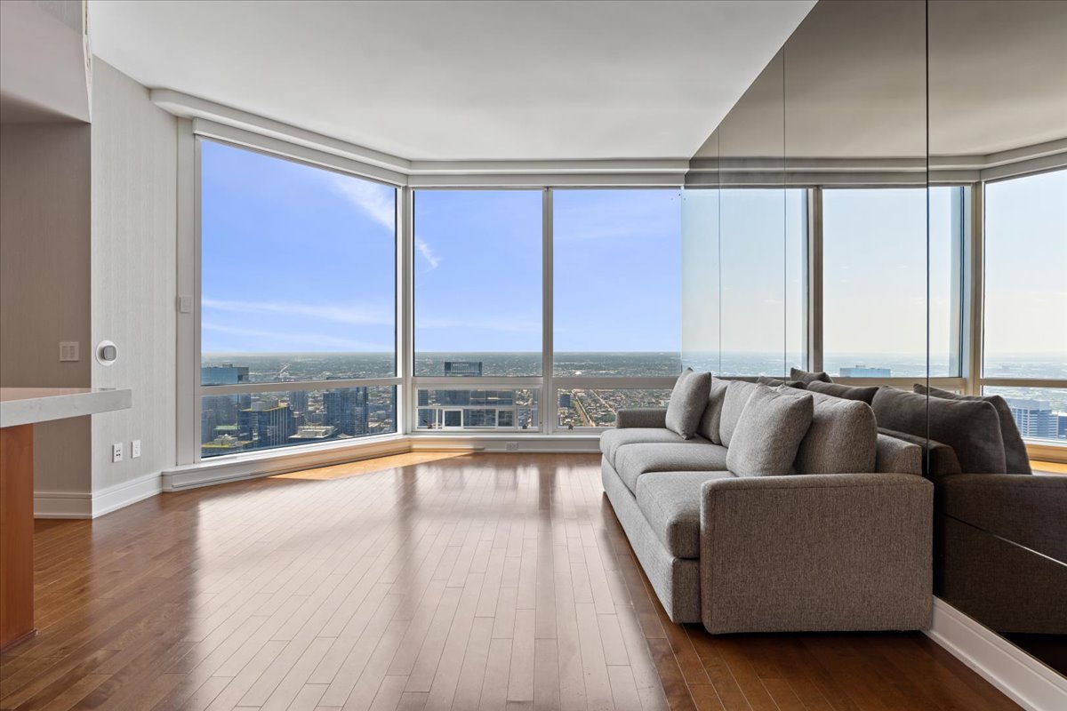 401 N Wabash Avenue 73g Property Photo 10