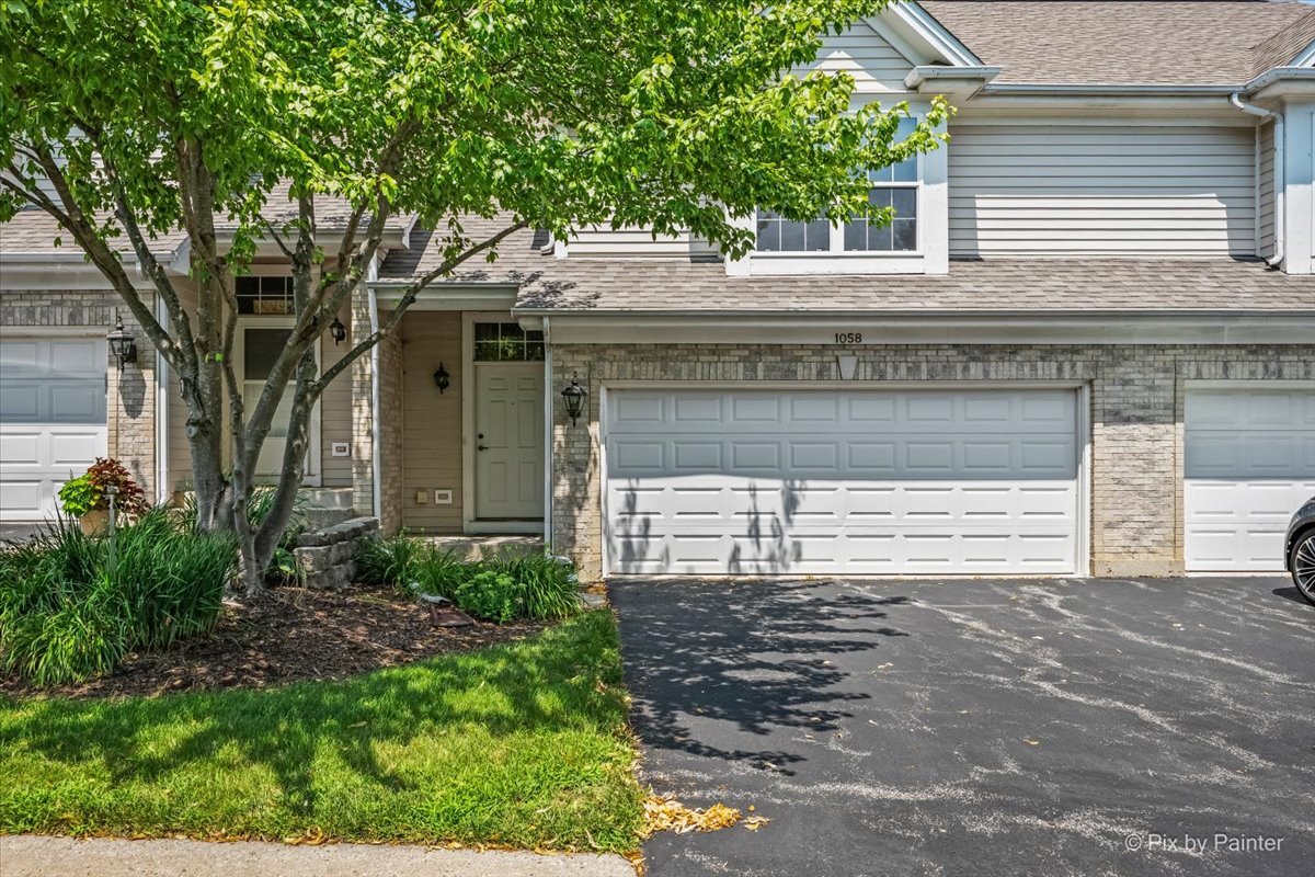 1058 E Danbury Drive Property Photo 1