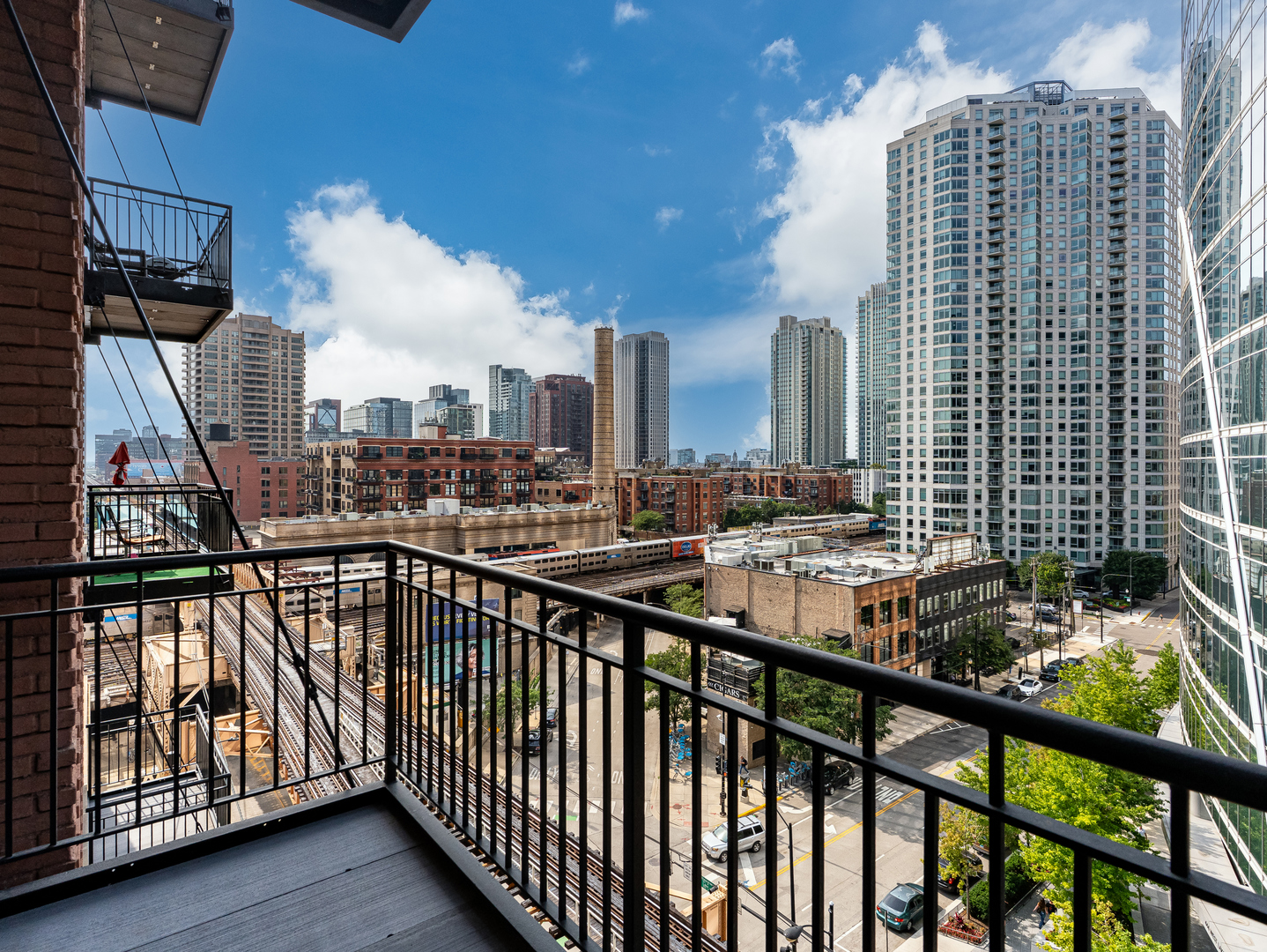 165 N Canal Street 809 Property Photo 3