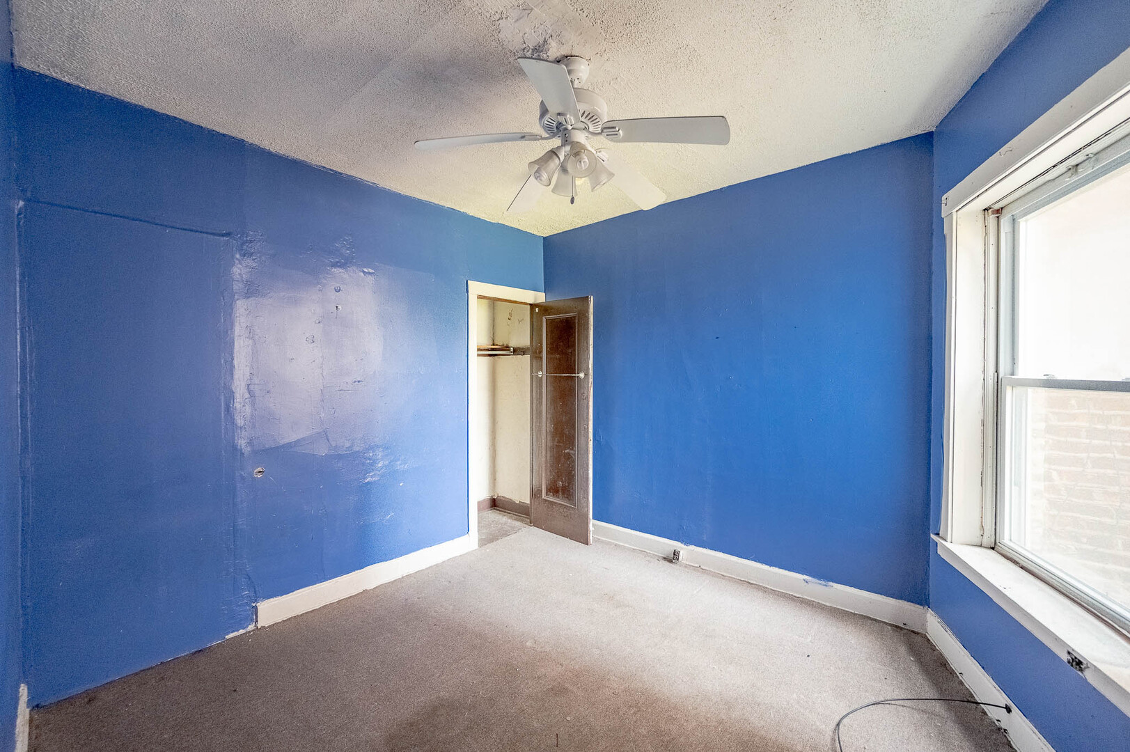 1427 E 66th Place Property Photo 6