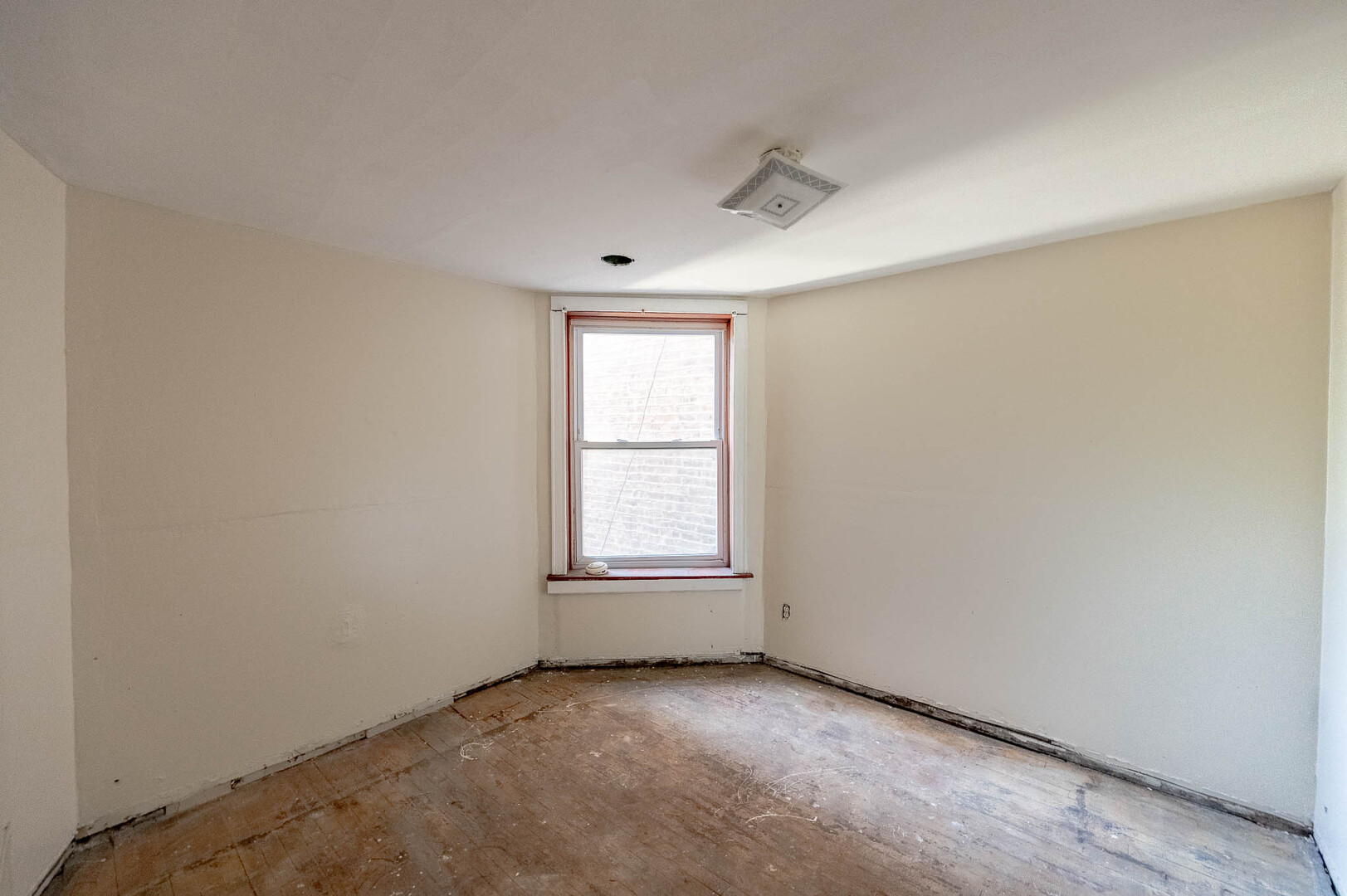 1427 E 66th Place Property Photo 15