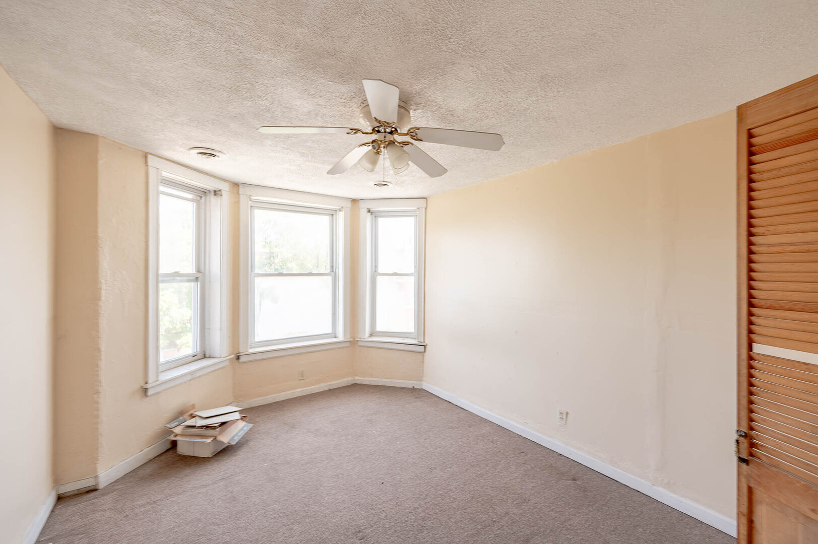 1427 E 66th Place Property Photo 21