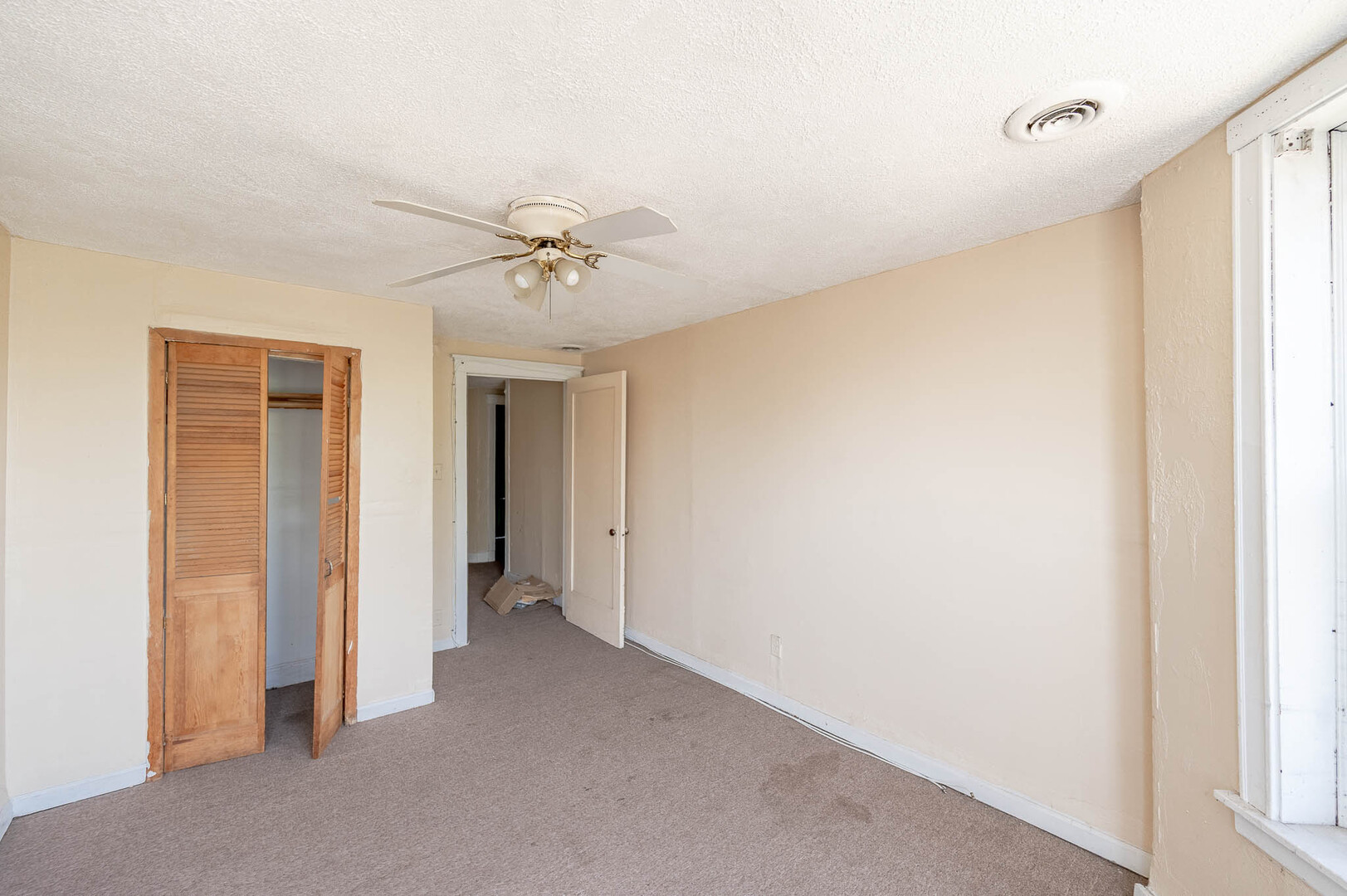 1427 E 66th Place Property Photo 22