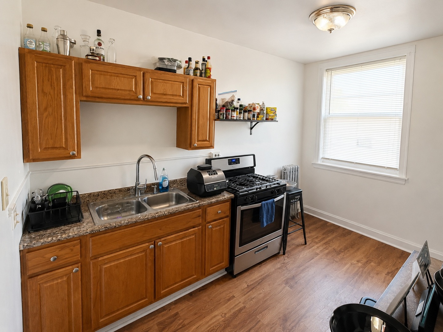 3012 W Warren Boulevard Property Photo 10