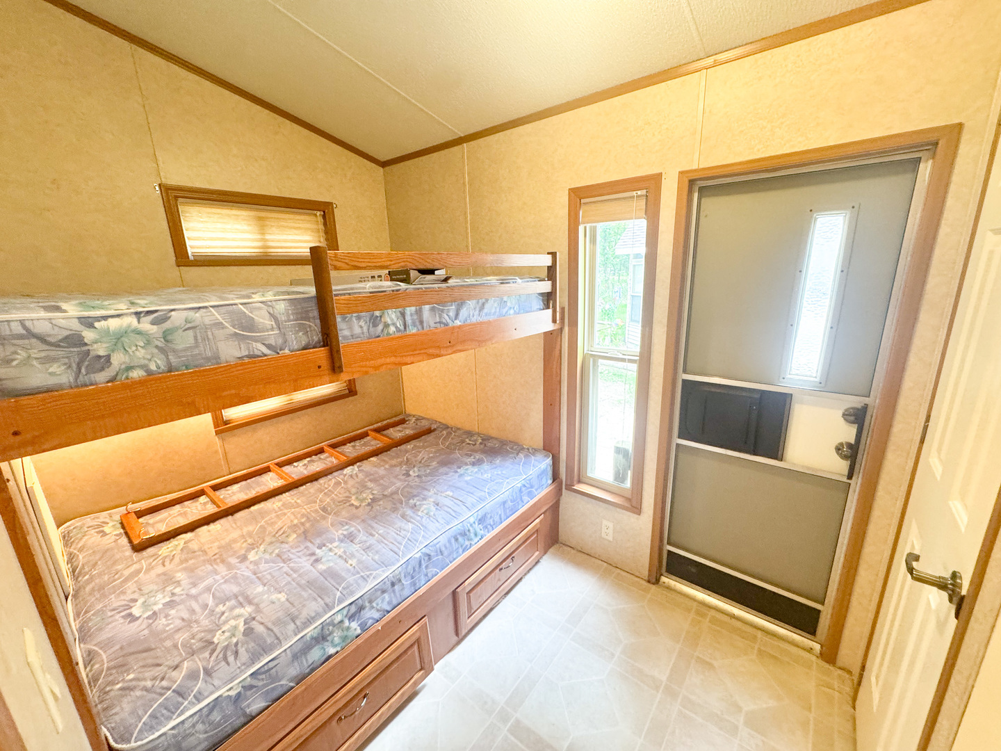 12702025 Property Photo 10