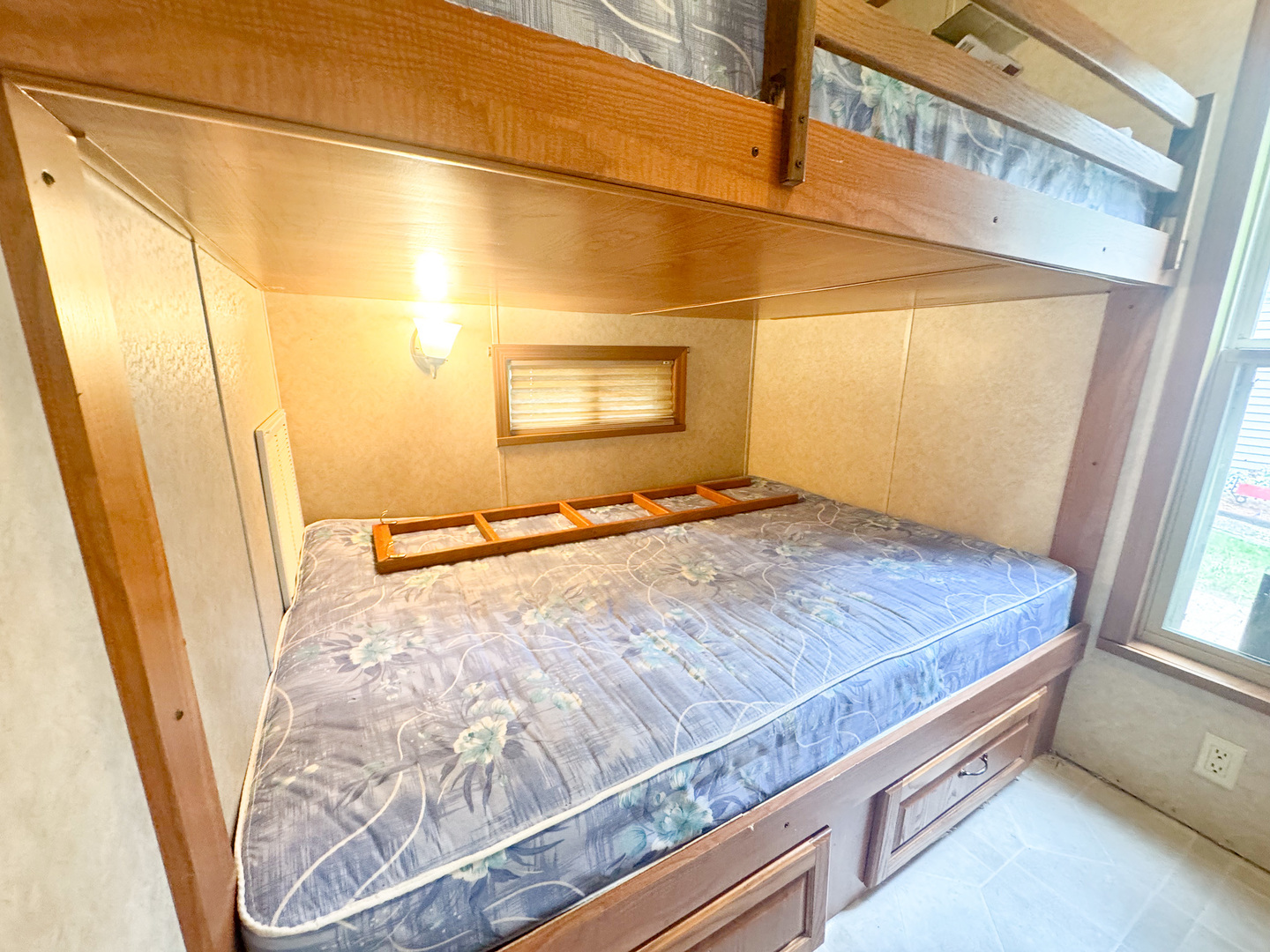 12702025 Property Photo 11