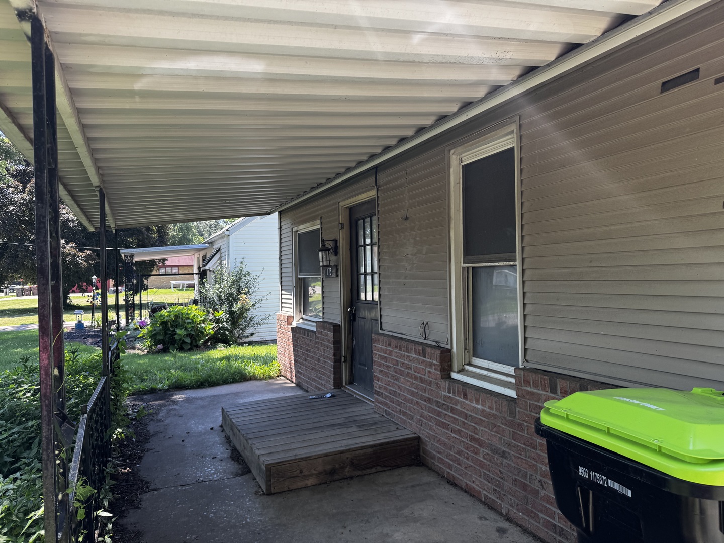 1175 N Jackson Street Property Photo 2