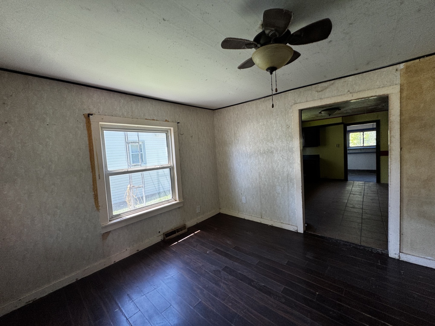 1175 N Jackson Street Property Photo 5