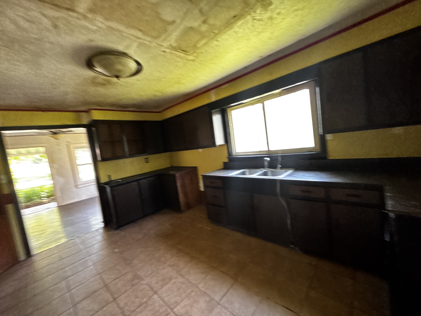 1175 N Jackson Street Property Photo 8