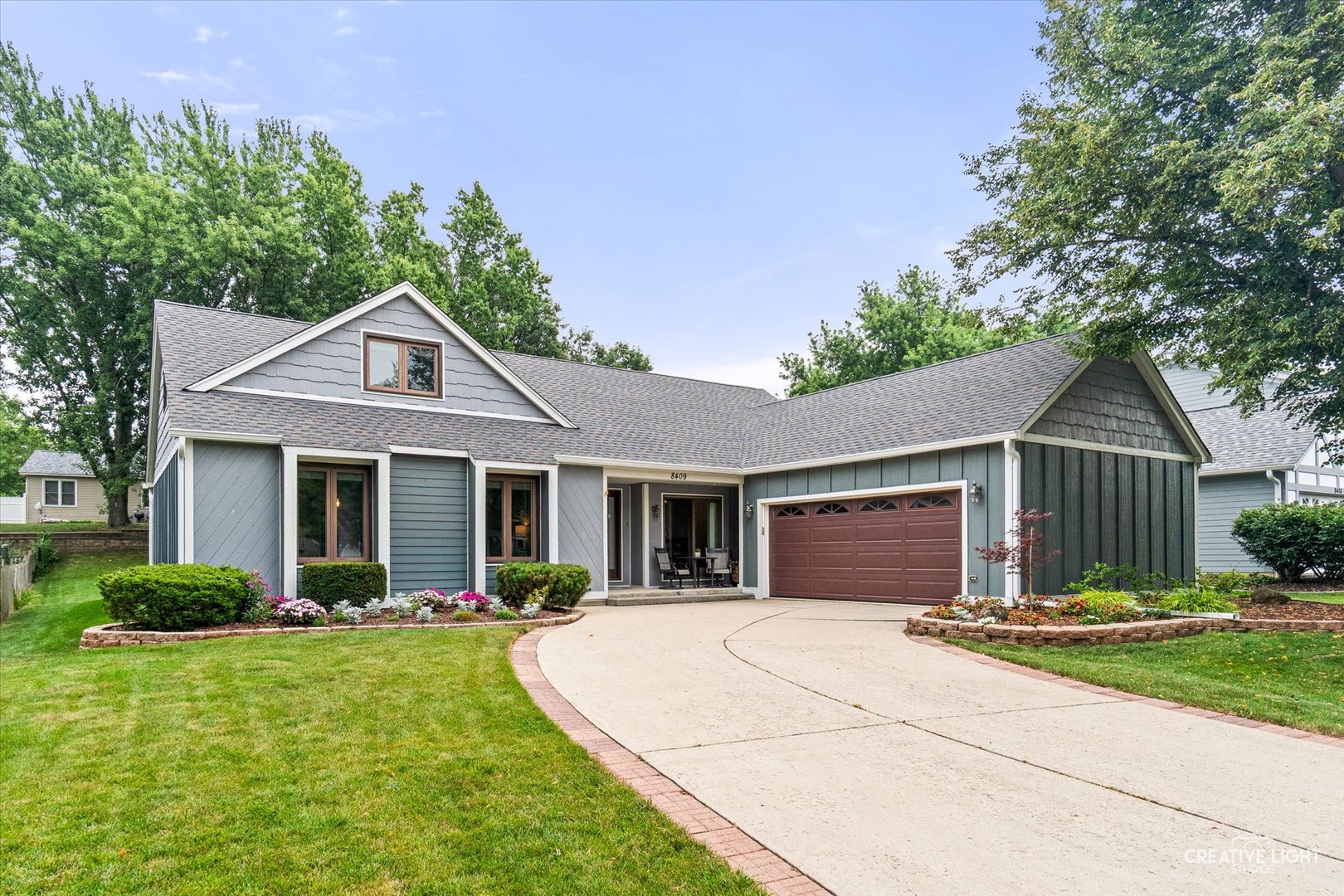 8409 Mending Wall Drive Property Photo 1