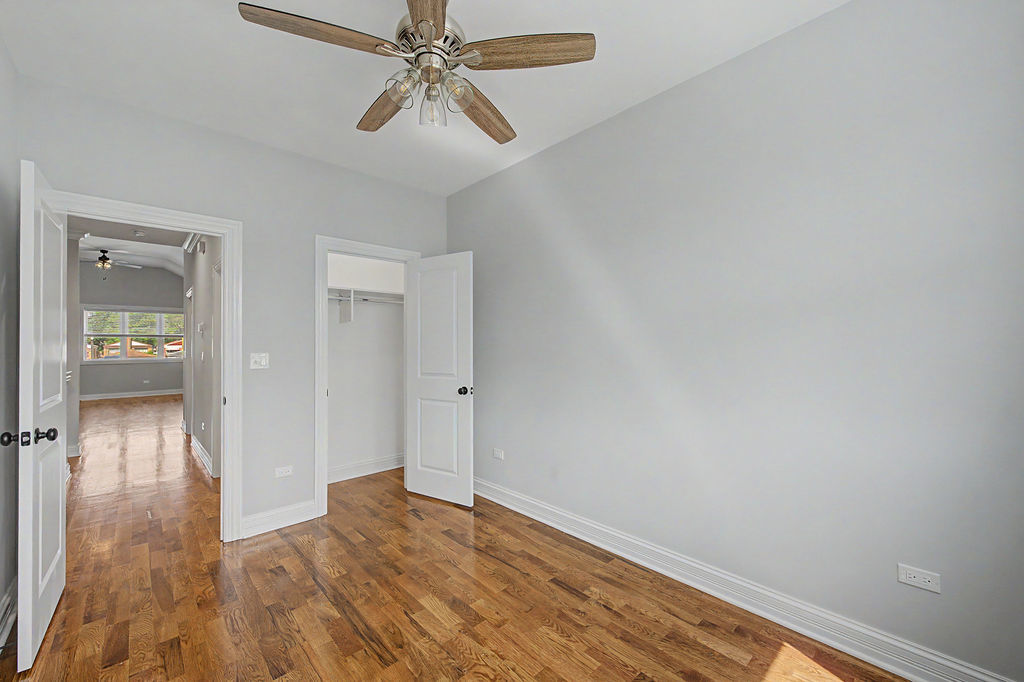 555 N Springfield Avenue Property Photo 12