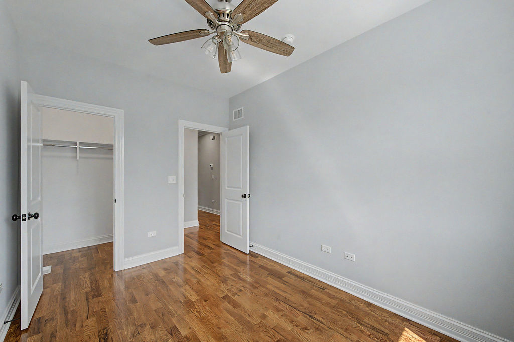 555 N Springfield Avenue Property Photo 14