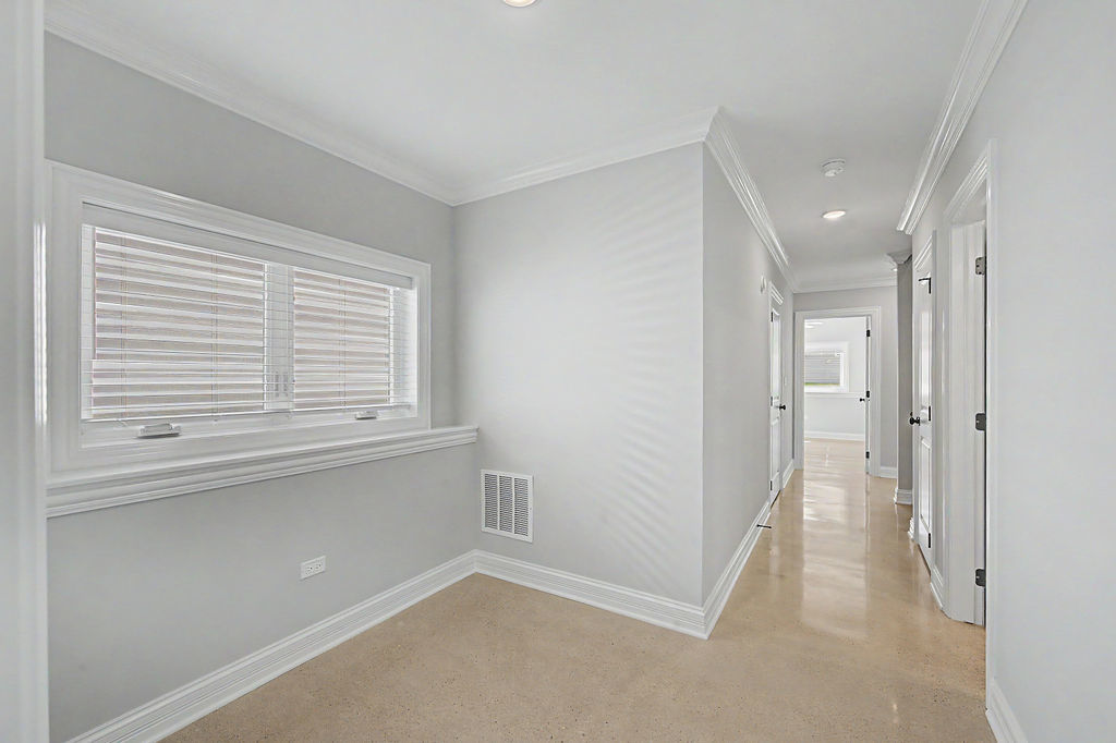 555 N Springfield Avenue Property Photo 19