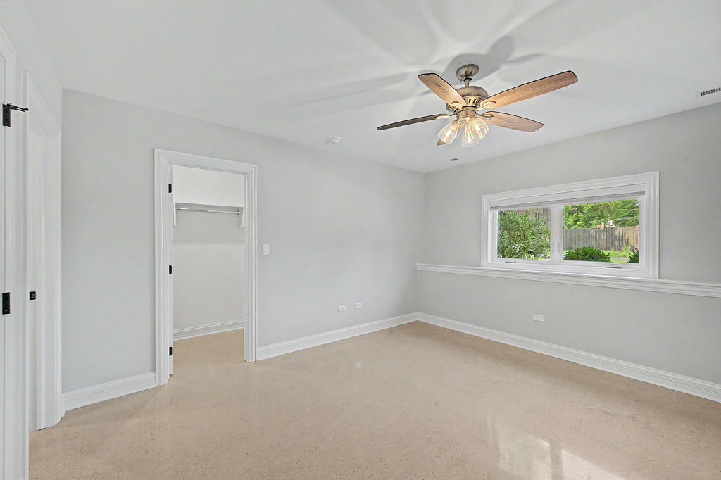 555 N Springfield Avenue Property Photo 20