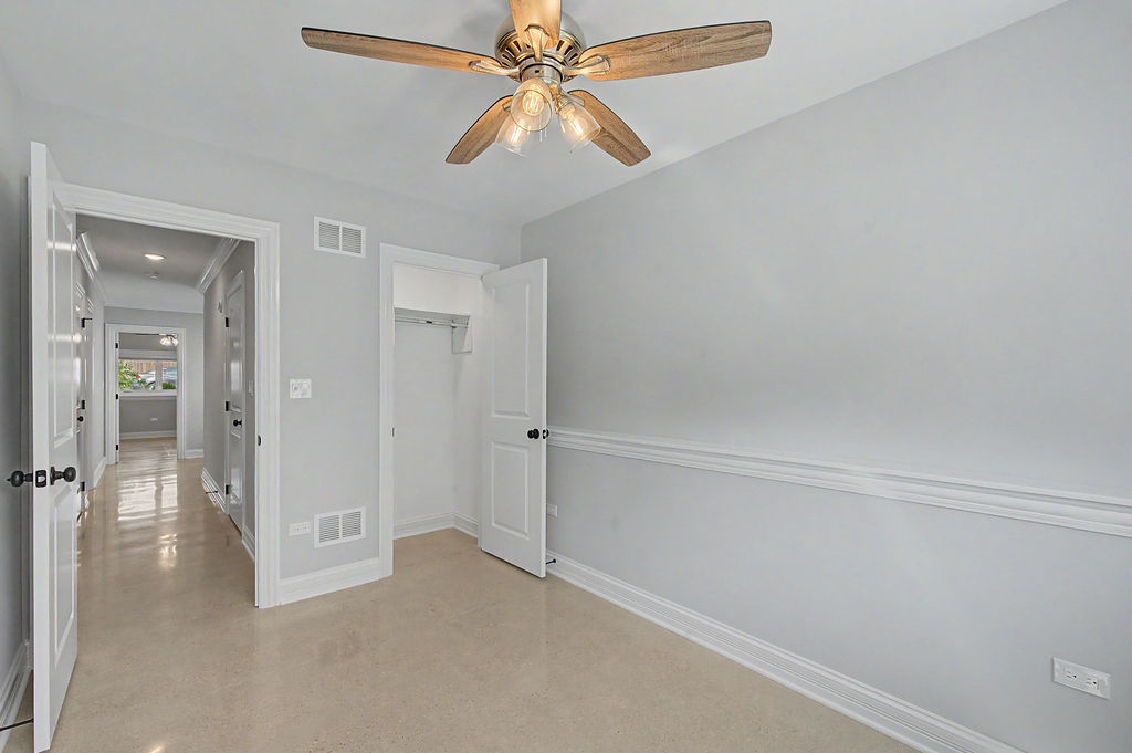 555 N Springfield Avenue Property Photo 25