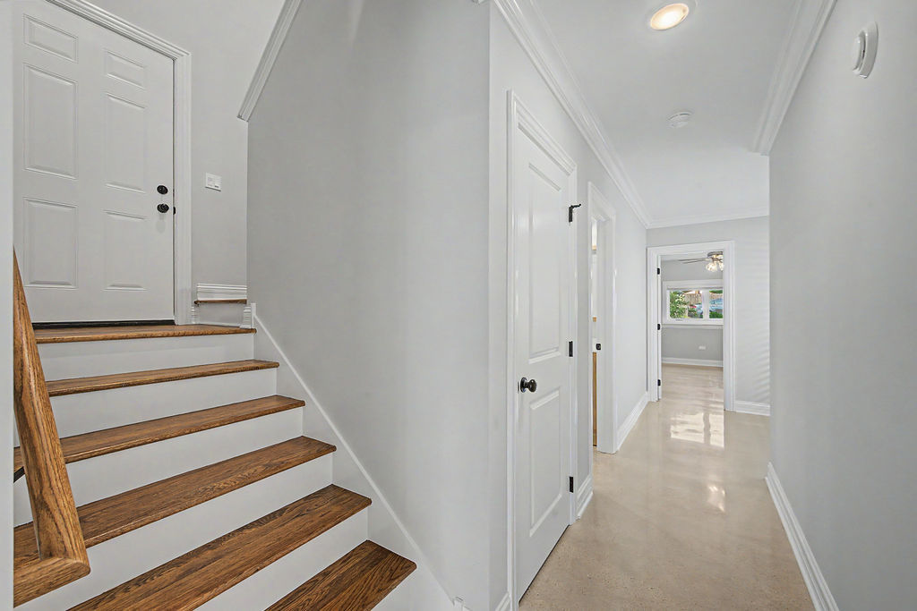 555 N Springfield Avenue Property Photo 29