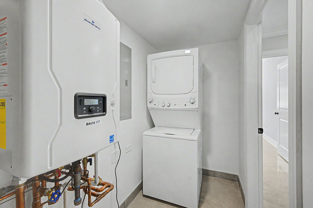 555 N Springfield Avenue Property Photo 30