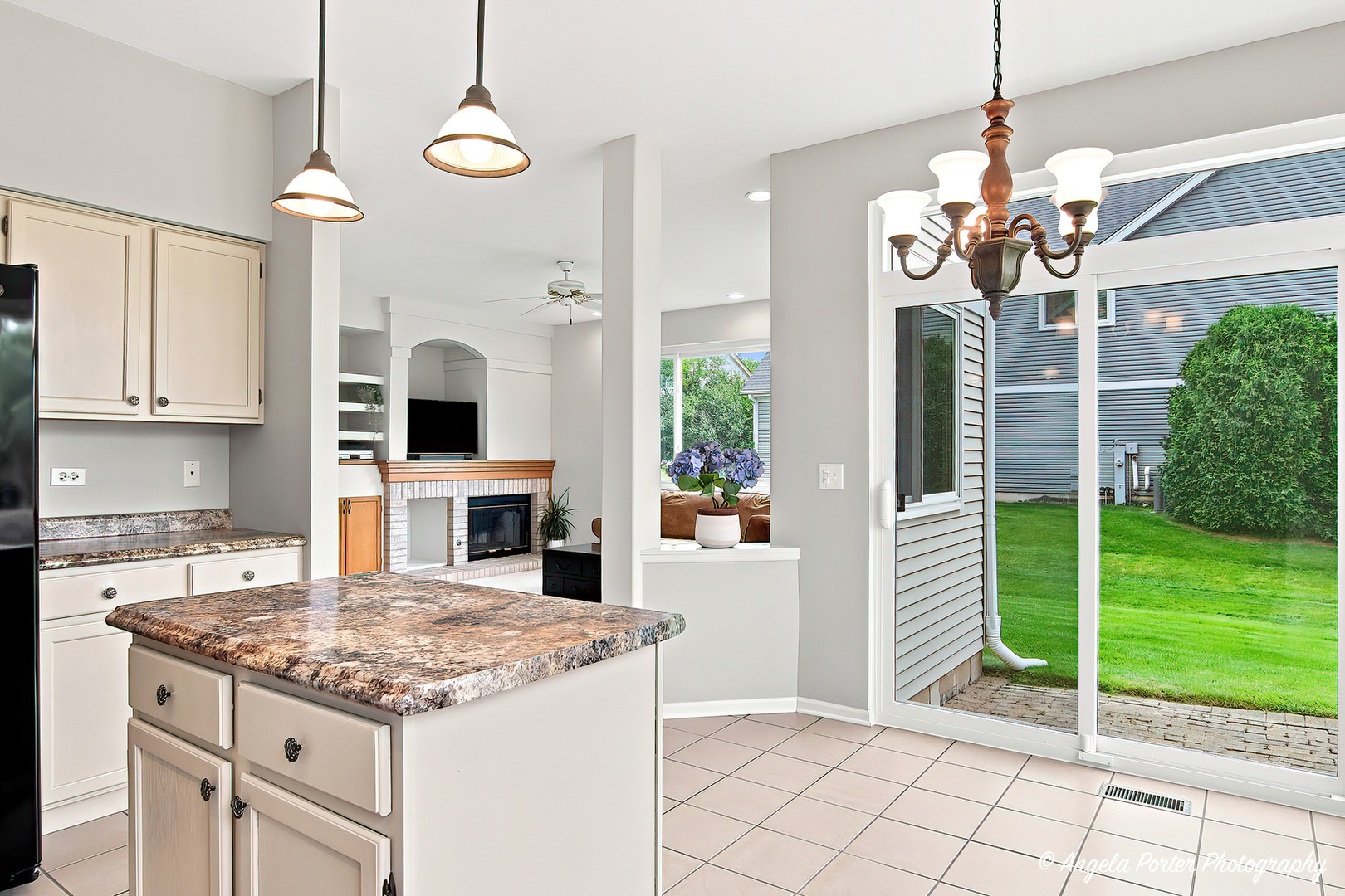331 Hampton Court Property Photo 18