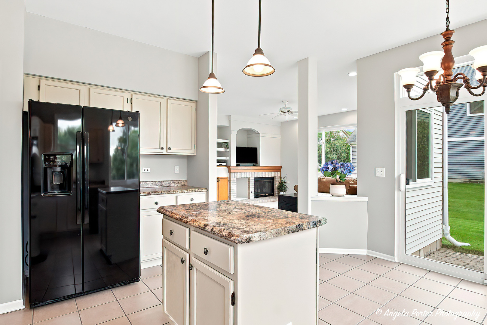 331 Hampton Court Property Photo 19