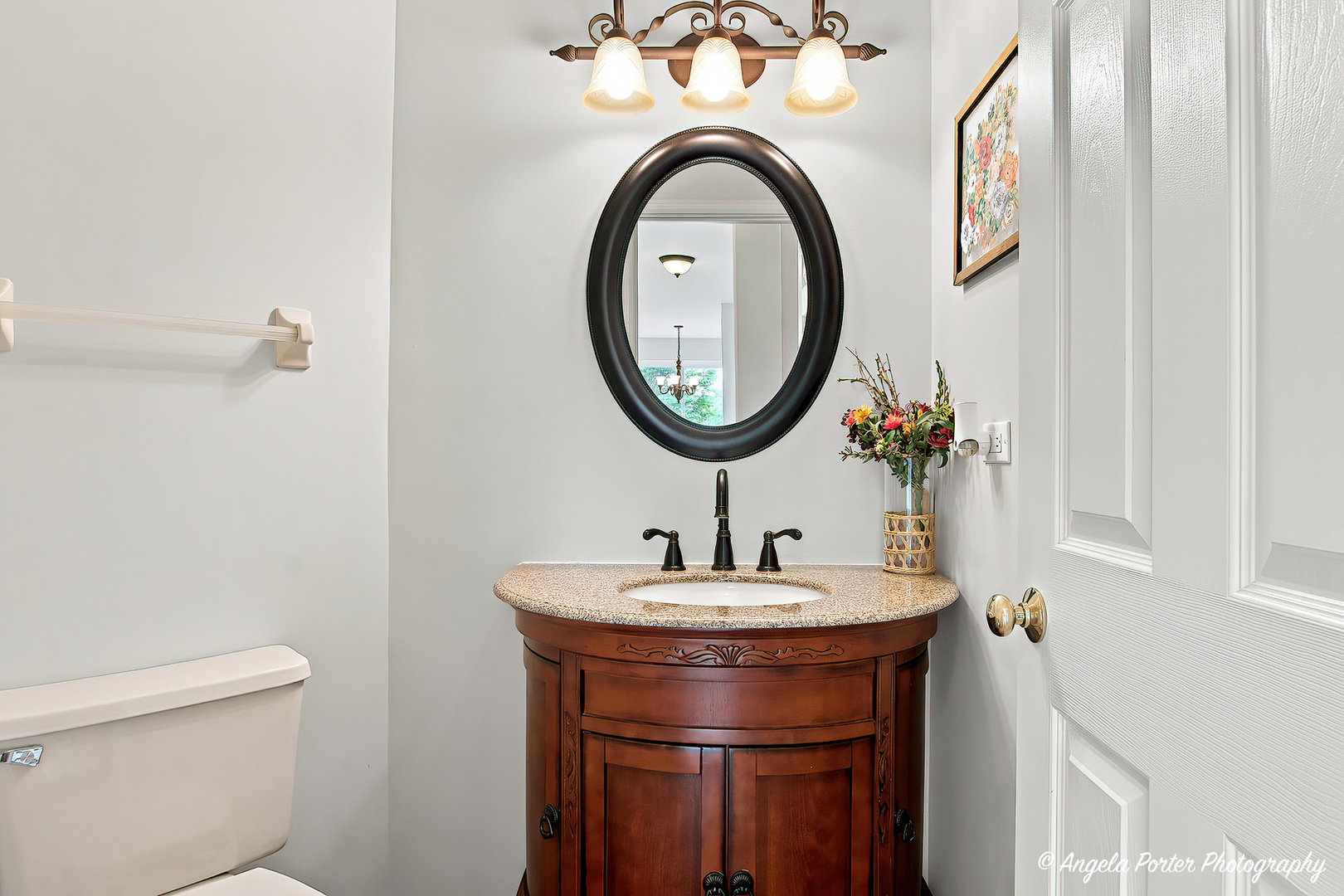 331 Hampton Court Property Photo 24