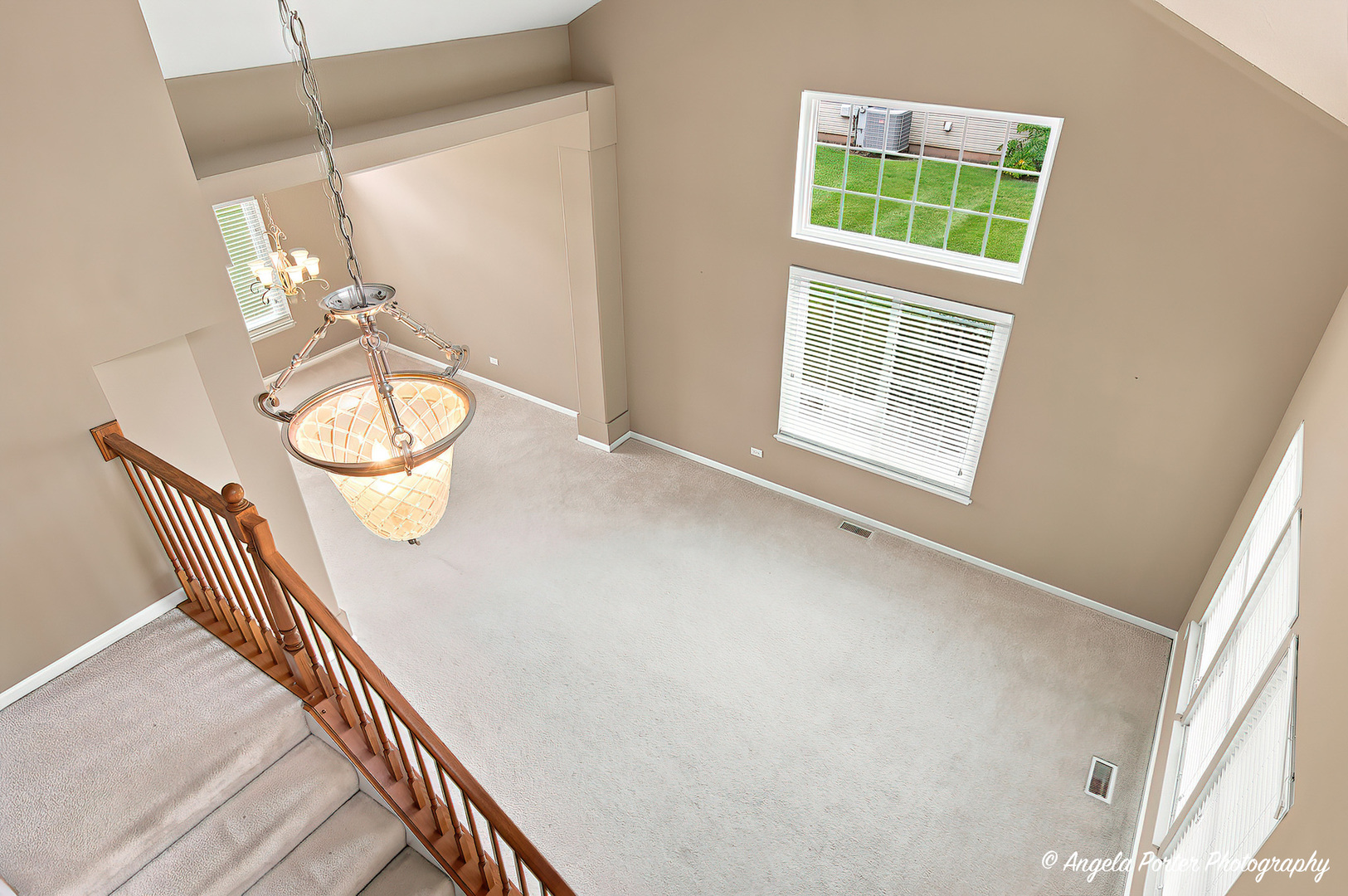 331 Hampton Court Property Photo 26