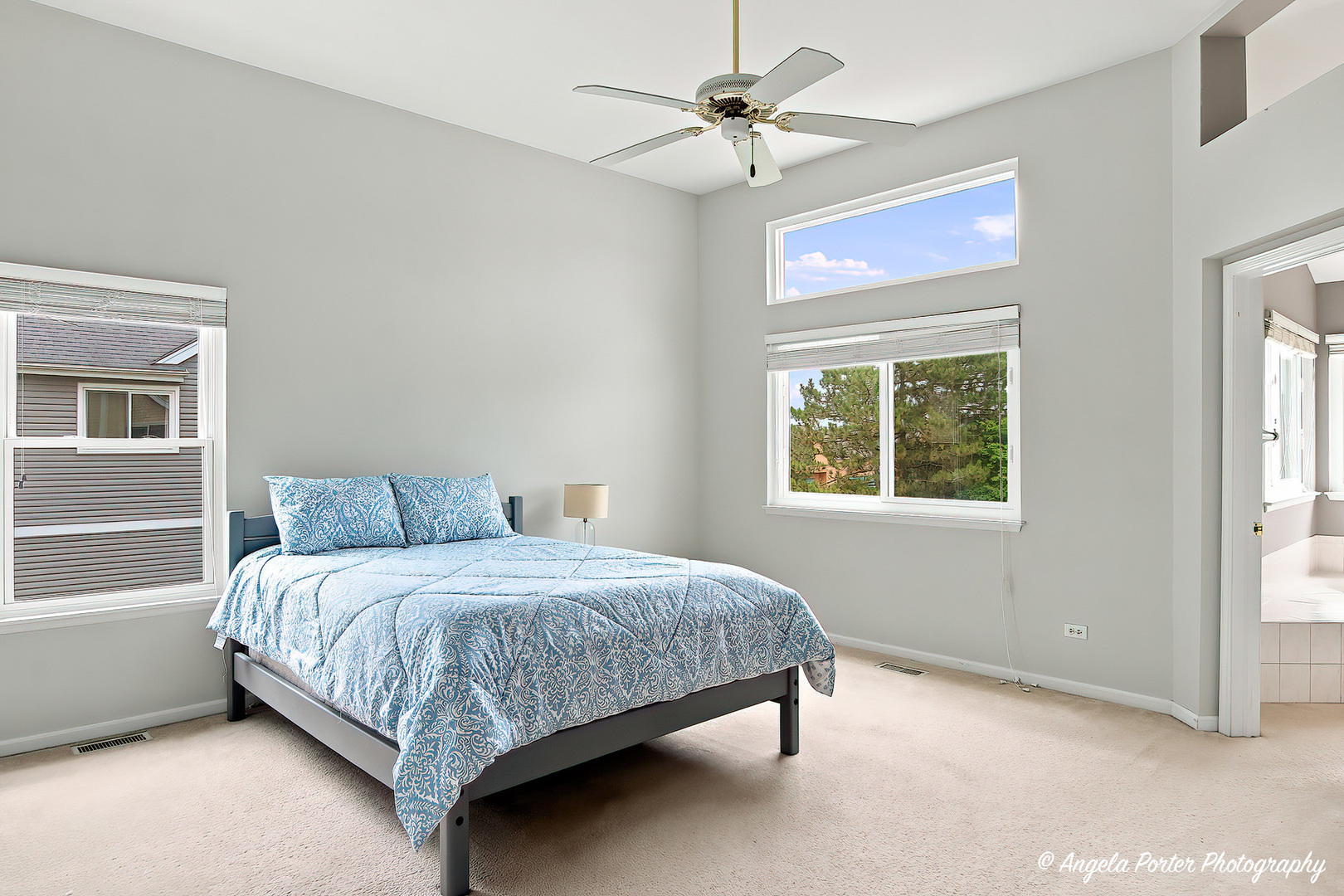 331 Hampton Court Property Photo 27