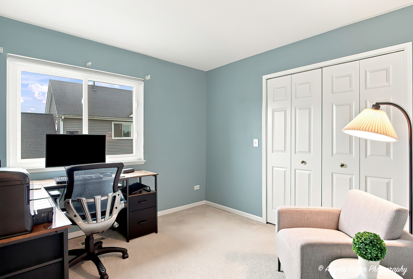 331 Hampton Court Property Photo 31