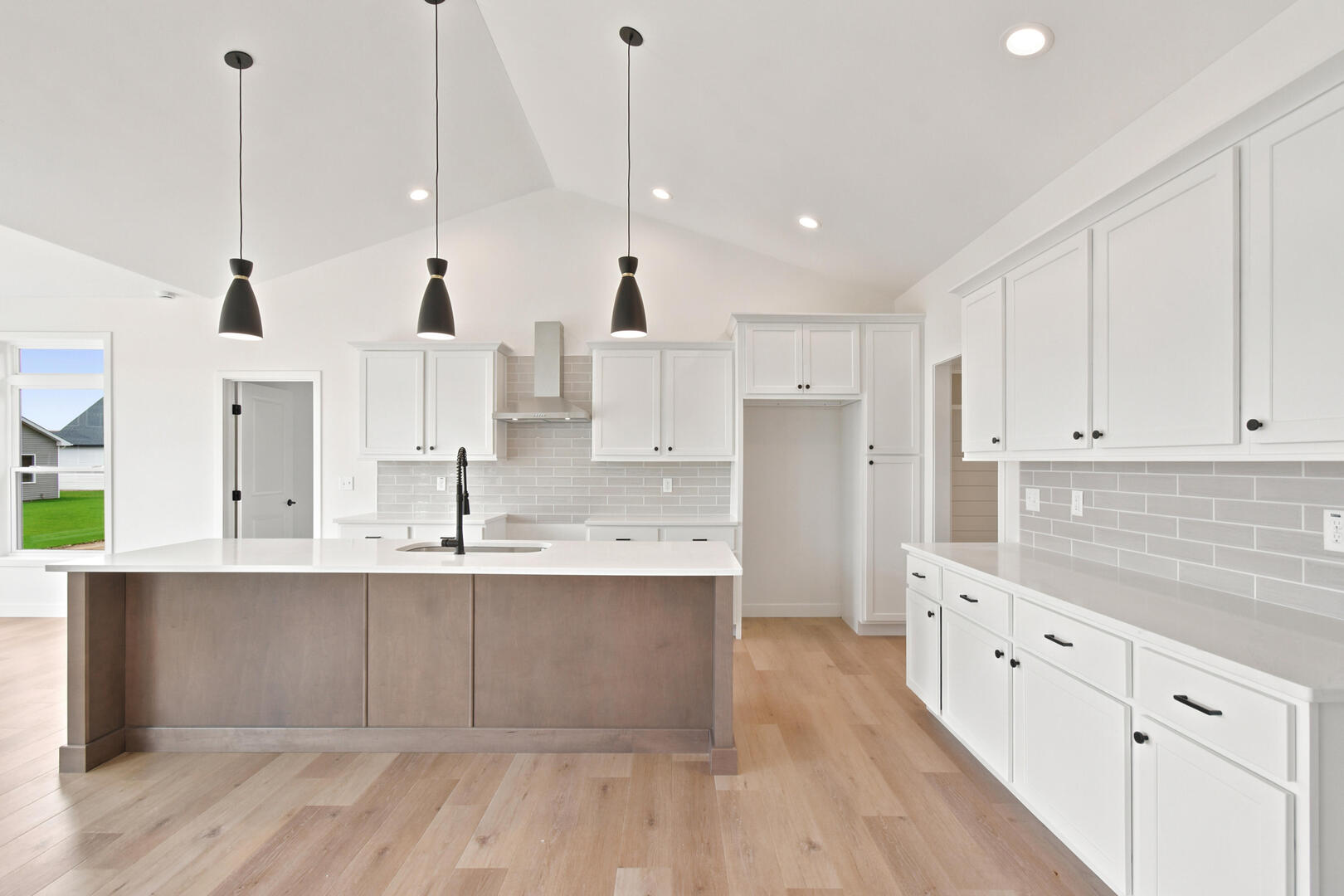 1417 S Milton Court Property Photo 8