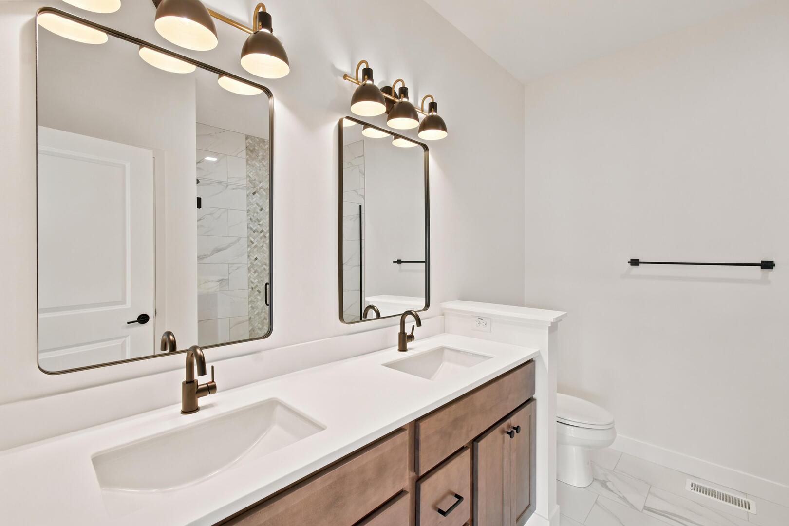 1417 S Milton Court Property Photo 17