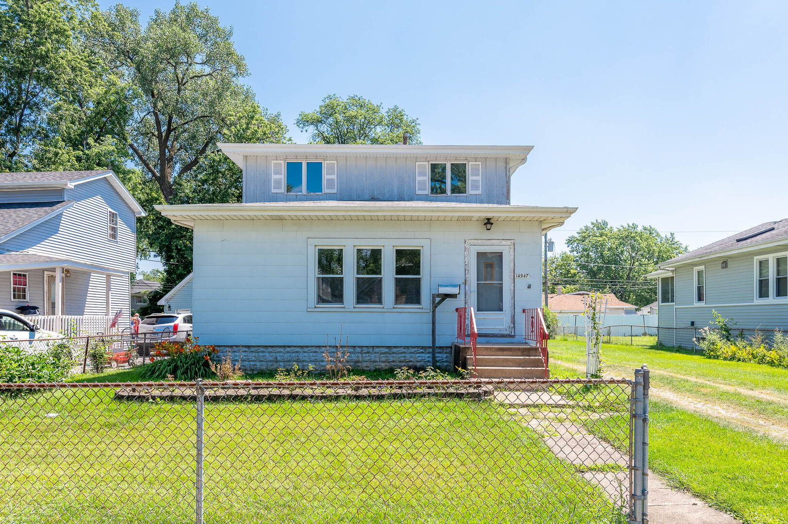 14947 Hamlin Avenue Property Photo 1