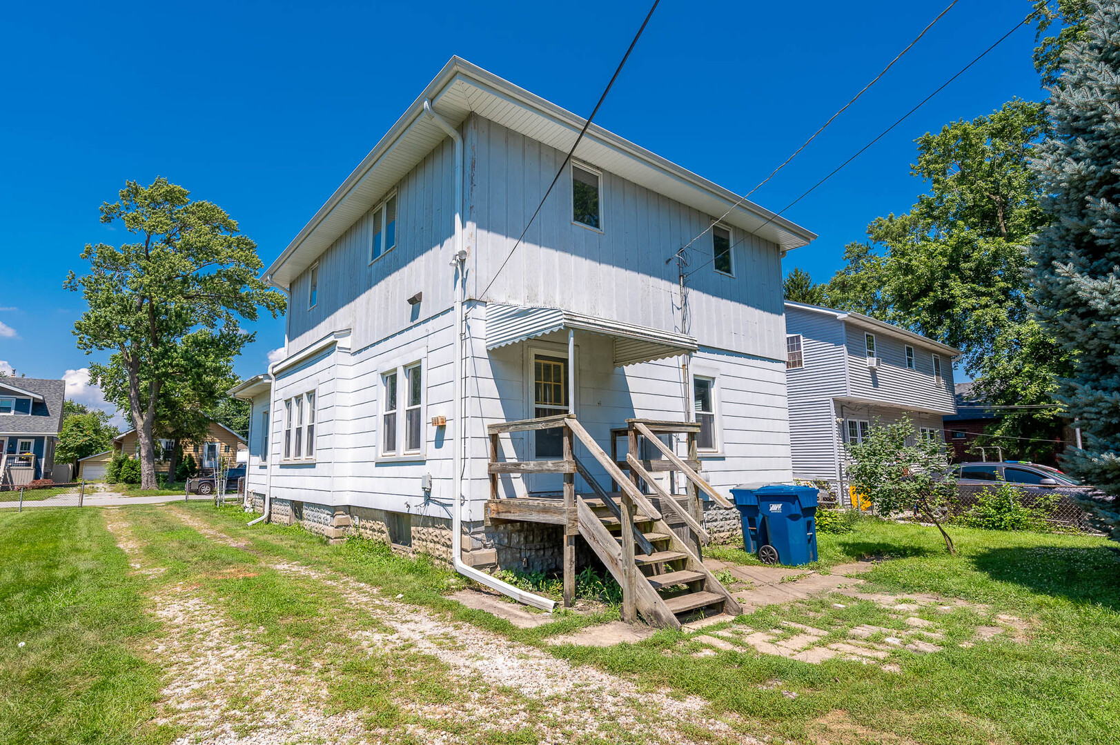 14947 Hamlin Avenue Property Photo 14