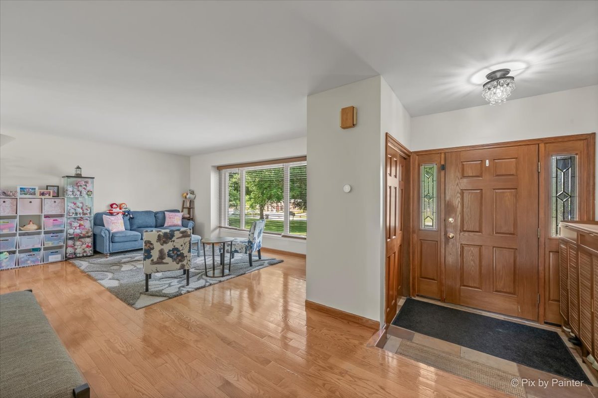 163 S Circle Avenue Property Photo 6
