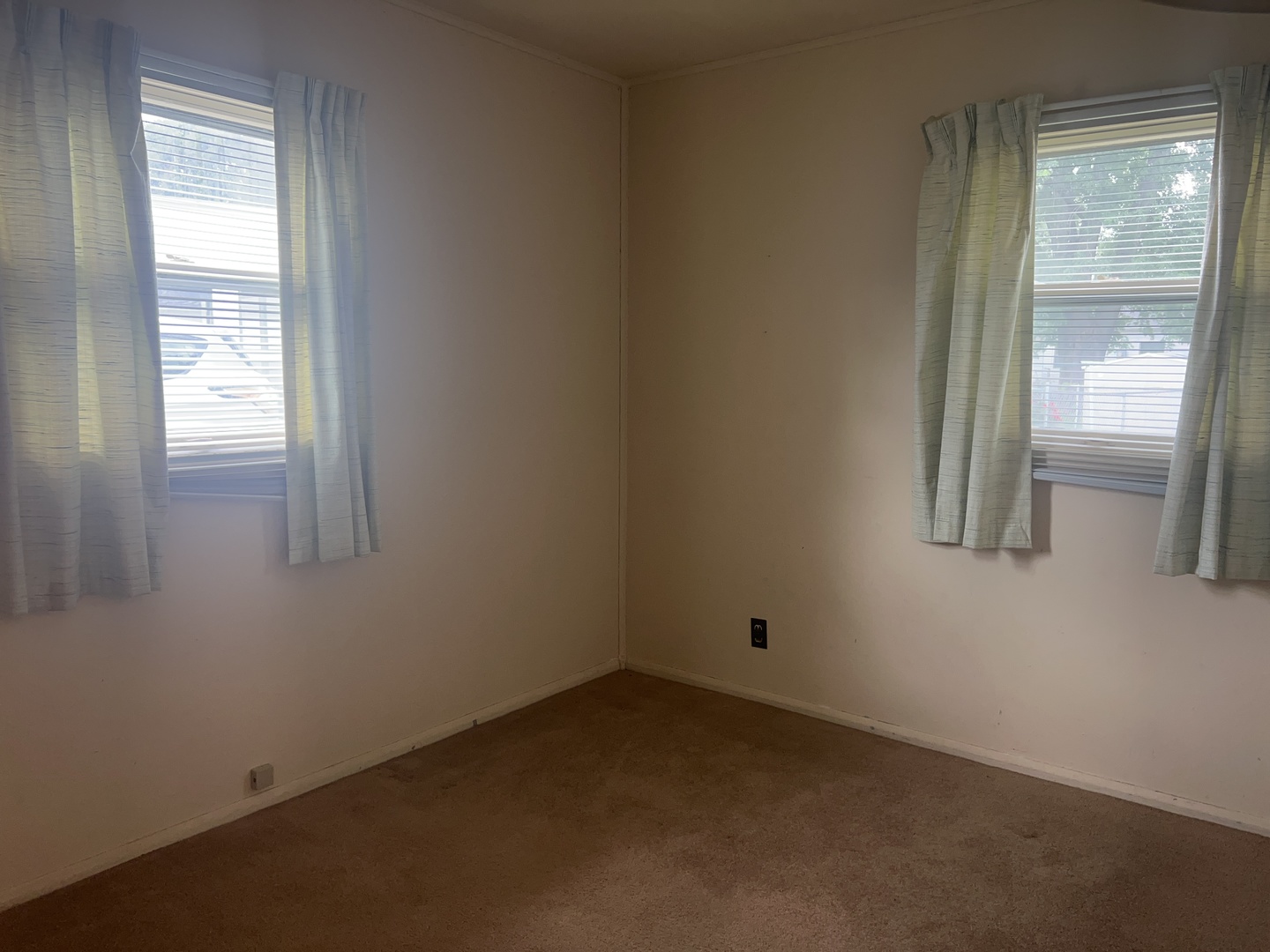 1353 Fairlawn Drive Property Photo 7