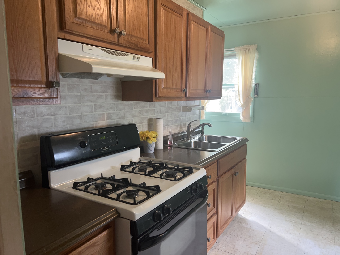 1353 Fairlawn Drive Property Photo 13