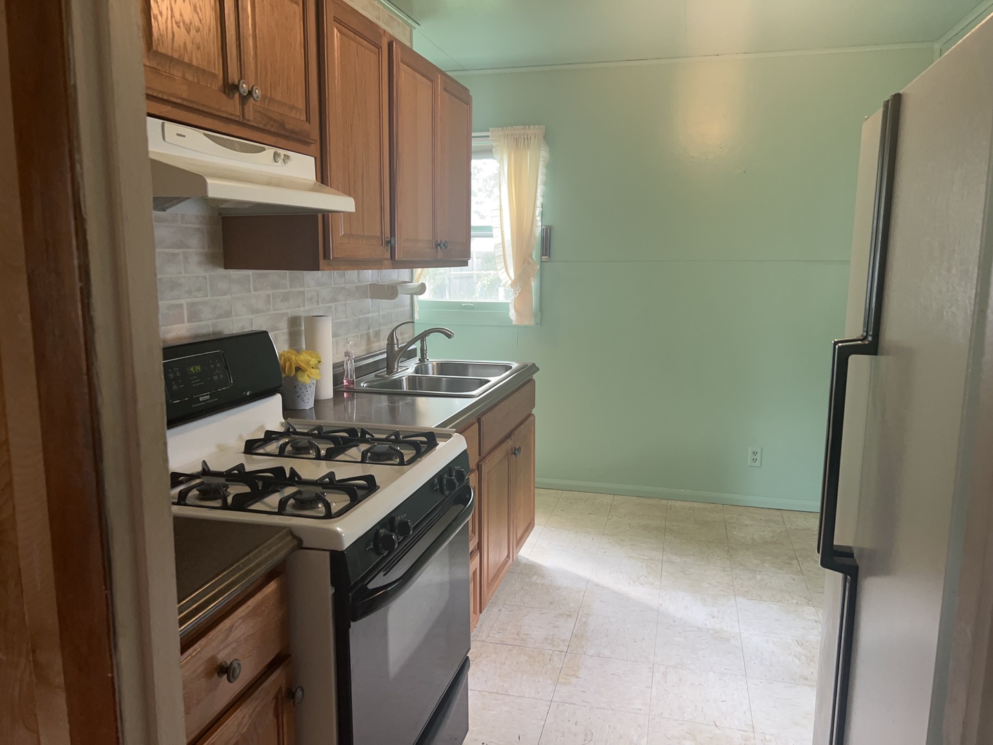1353 Fairlawn Drive Property Photo 14