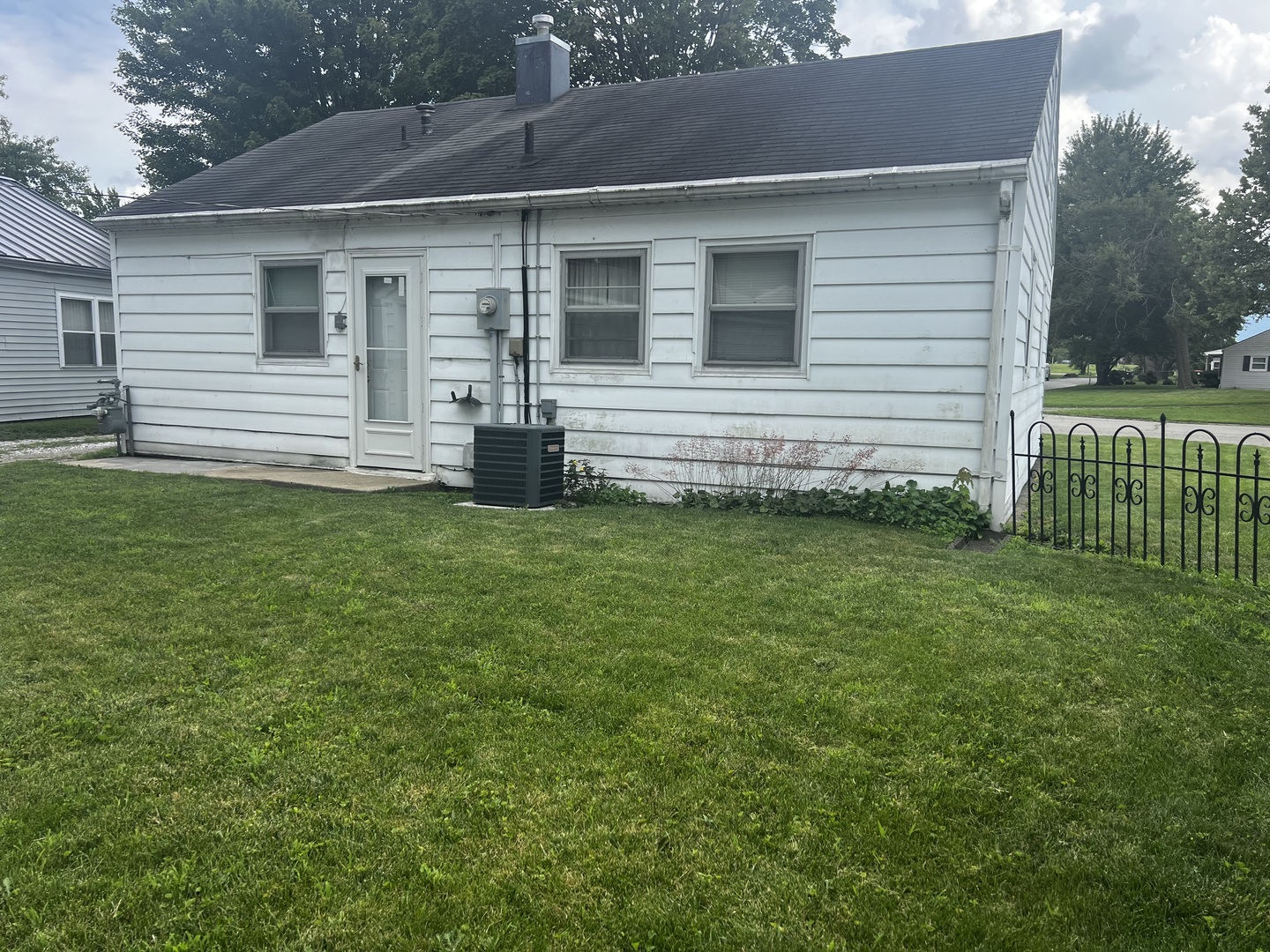 1353 Fairlawn Drive Property Photo 18