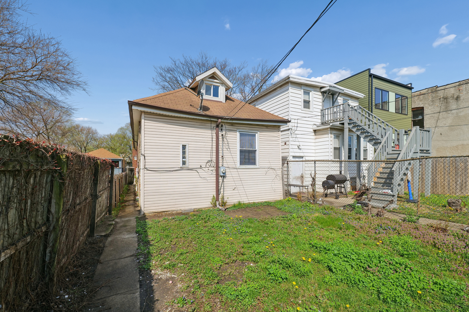 6521 S Saint Lawrence Avenue Property Photo 4