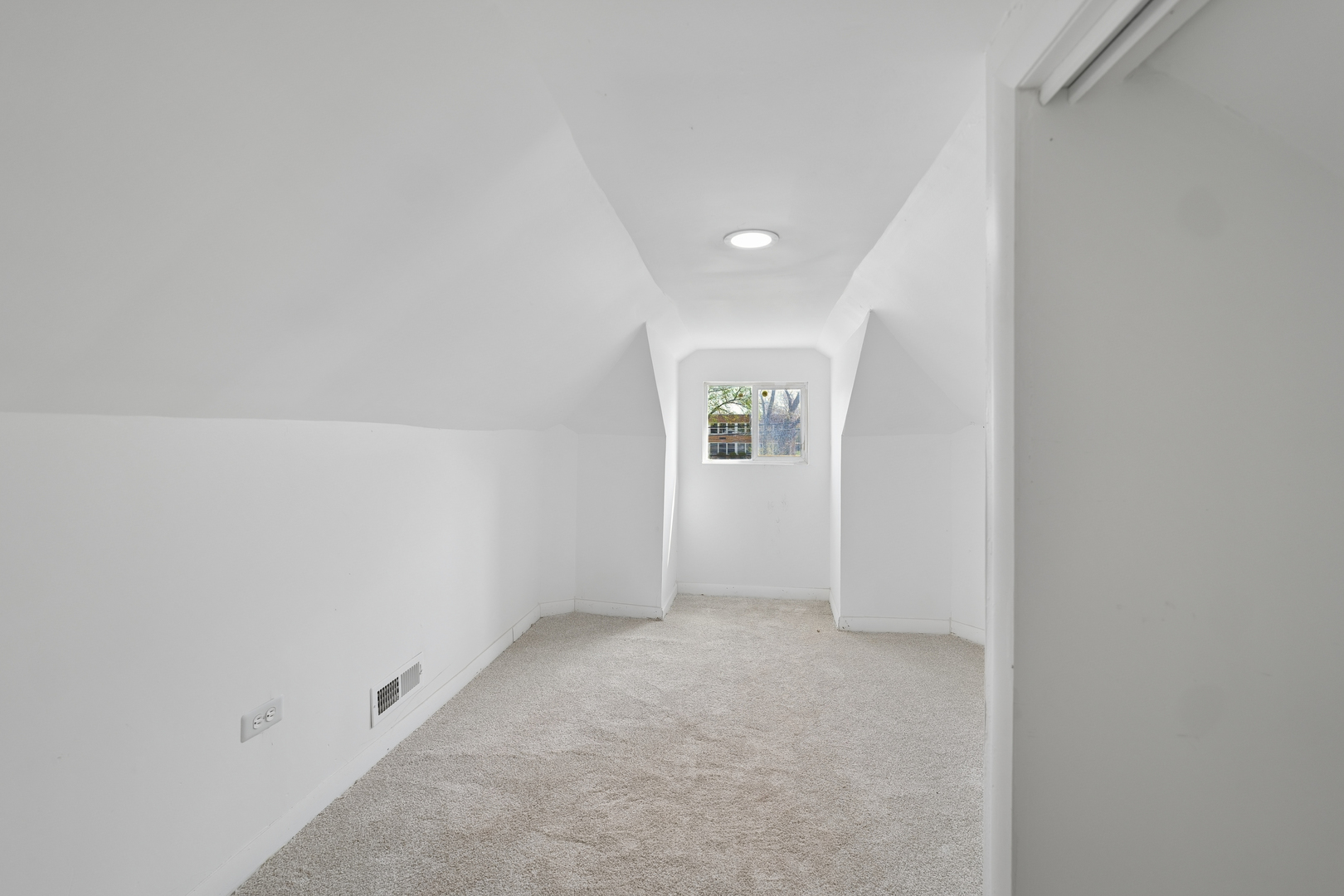 6521 S Saint Lawrence Avenue Property Photo 14