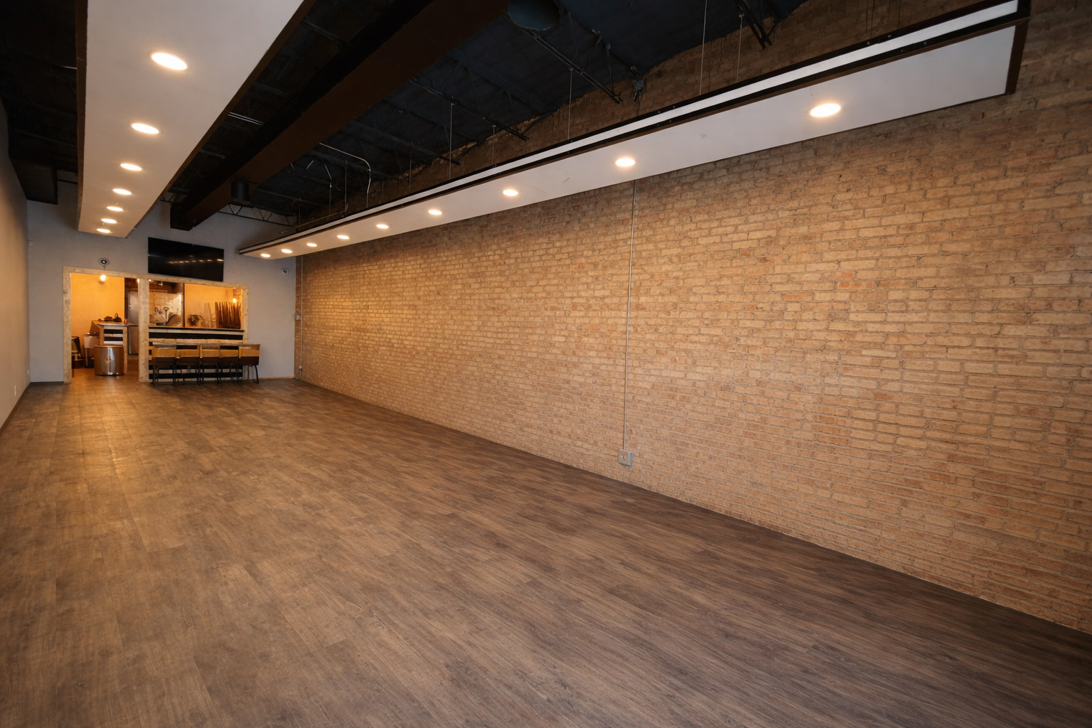 3541 W Irving Park Road Property Photo 3