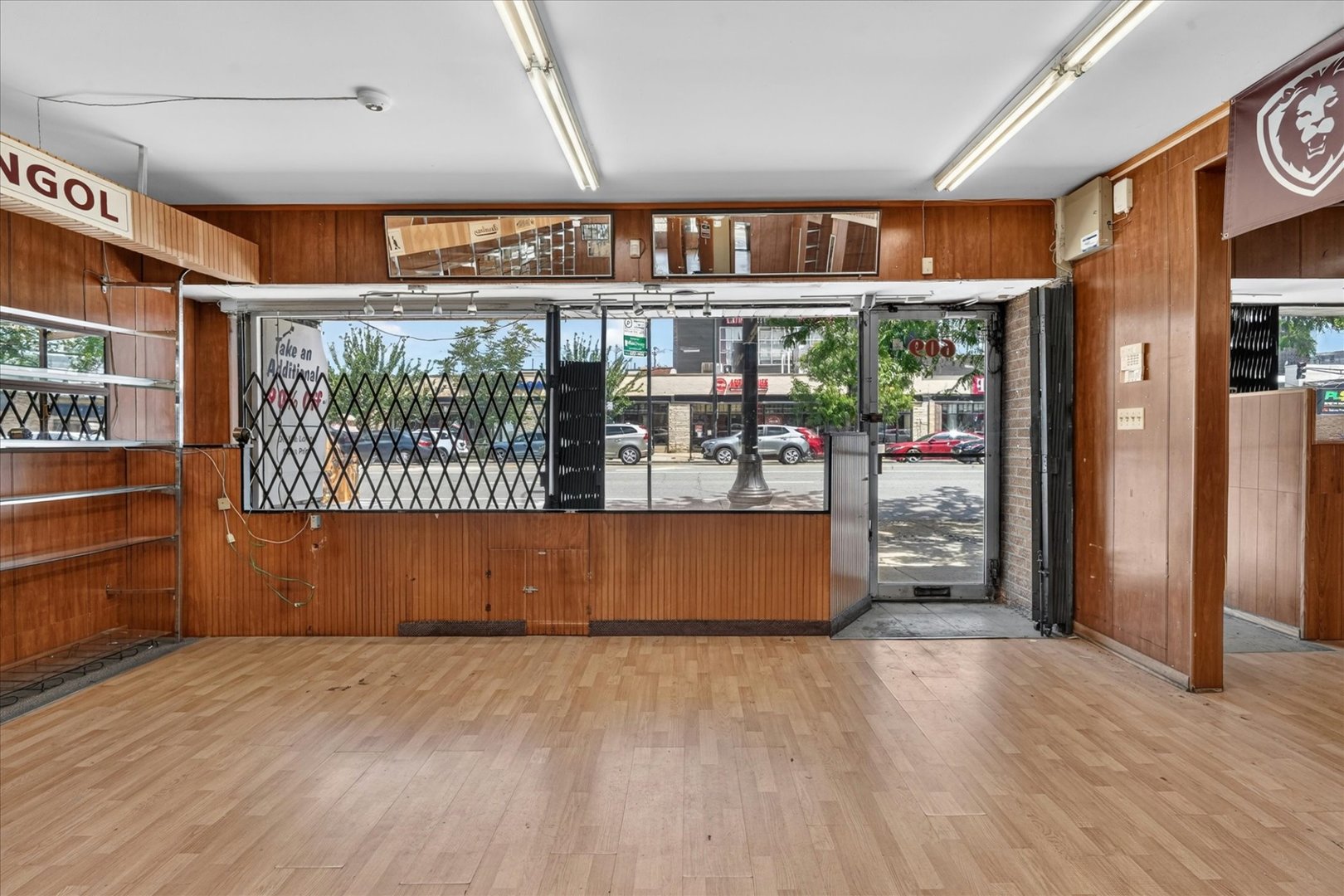607 W Roosevelt Road Property Photo 12