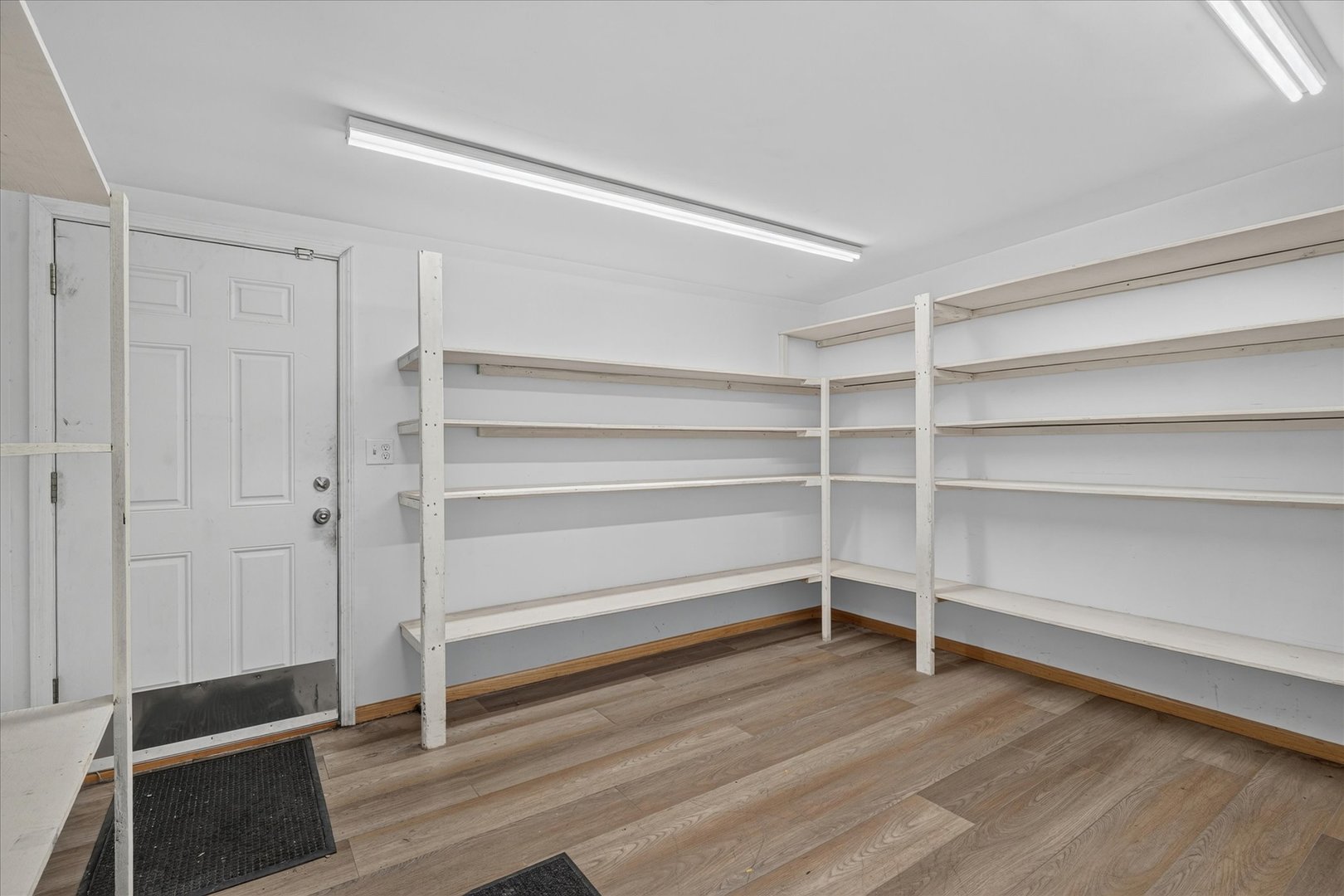 607 W Roosevelt Road Property Photo 29