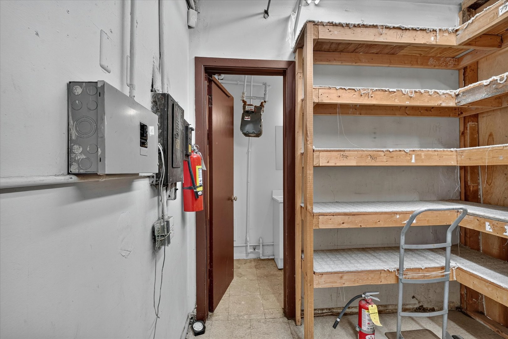 607 W Roosevelt Road Property Photo 36