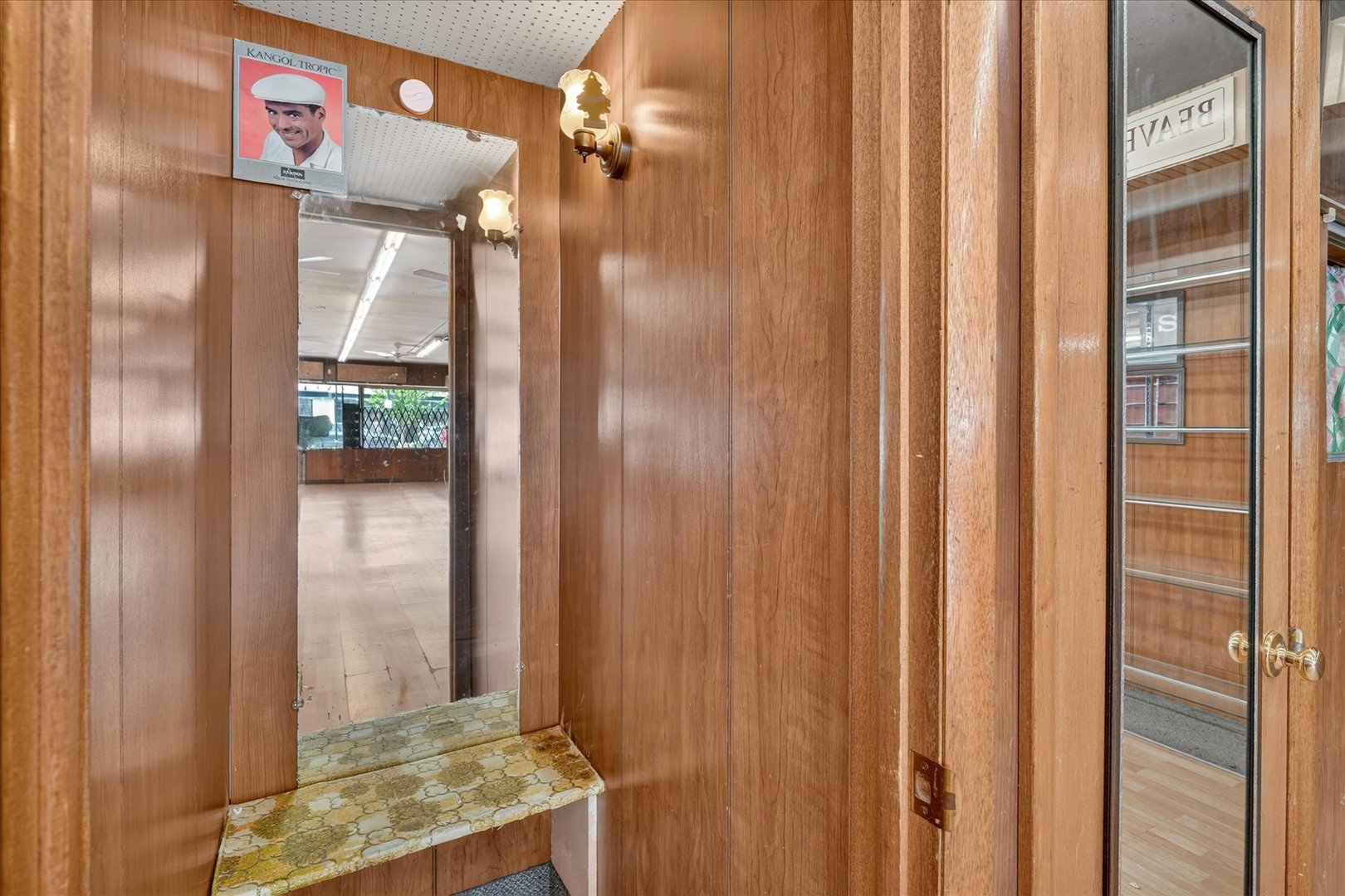 607 W Roosevelt Road Property Photo 46